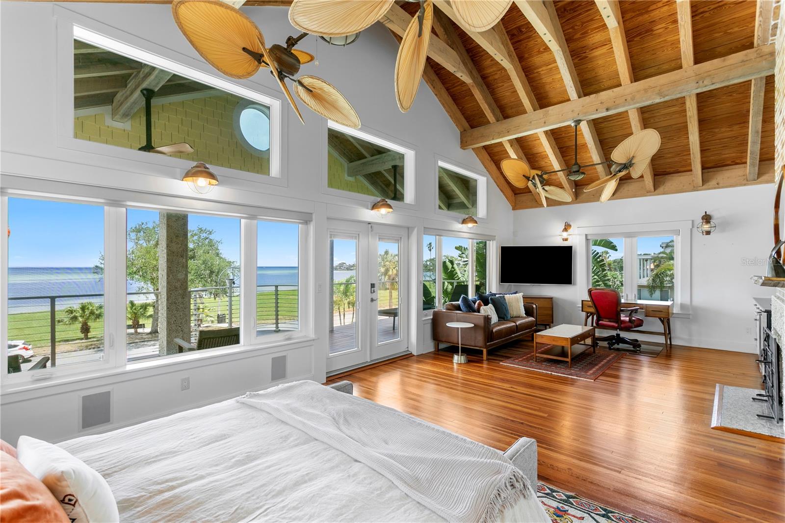 1803 BEACH DR SE, ST PETERSBURG, FL — photo 42