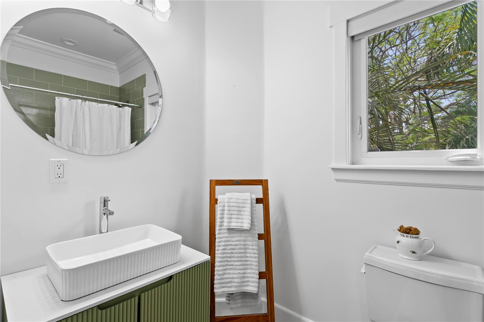 1803 BEACH DR SE, ST PETERSBURG, FL — photo 51