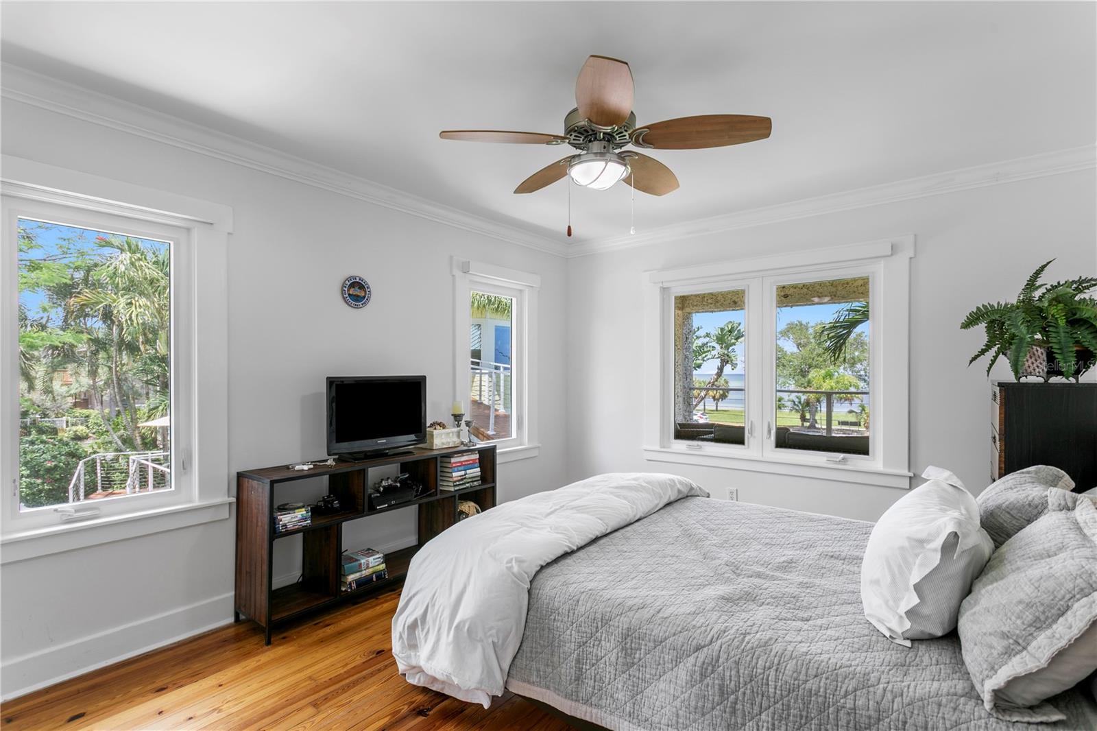 1803 BEACH DR SE, ST PETERSBURG, FL — photo 63
