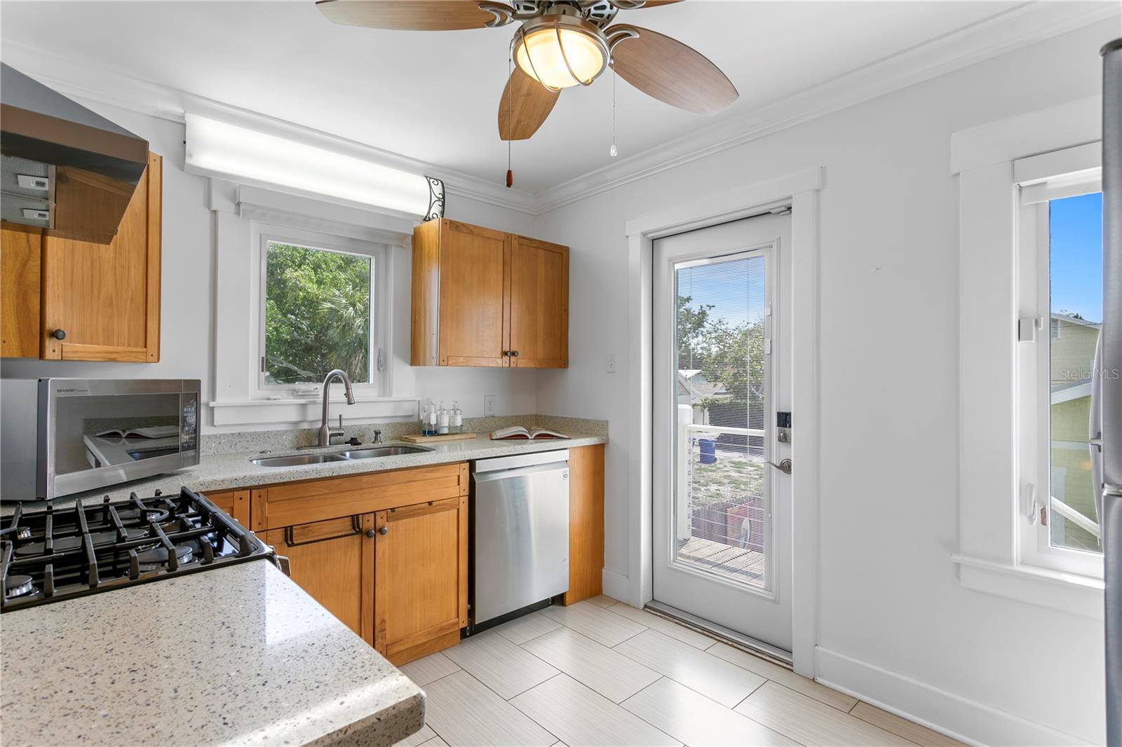 1803 BEACH DR SE, ST PETERSBURG, FL — photo 67