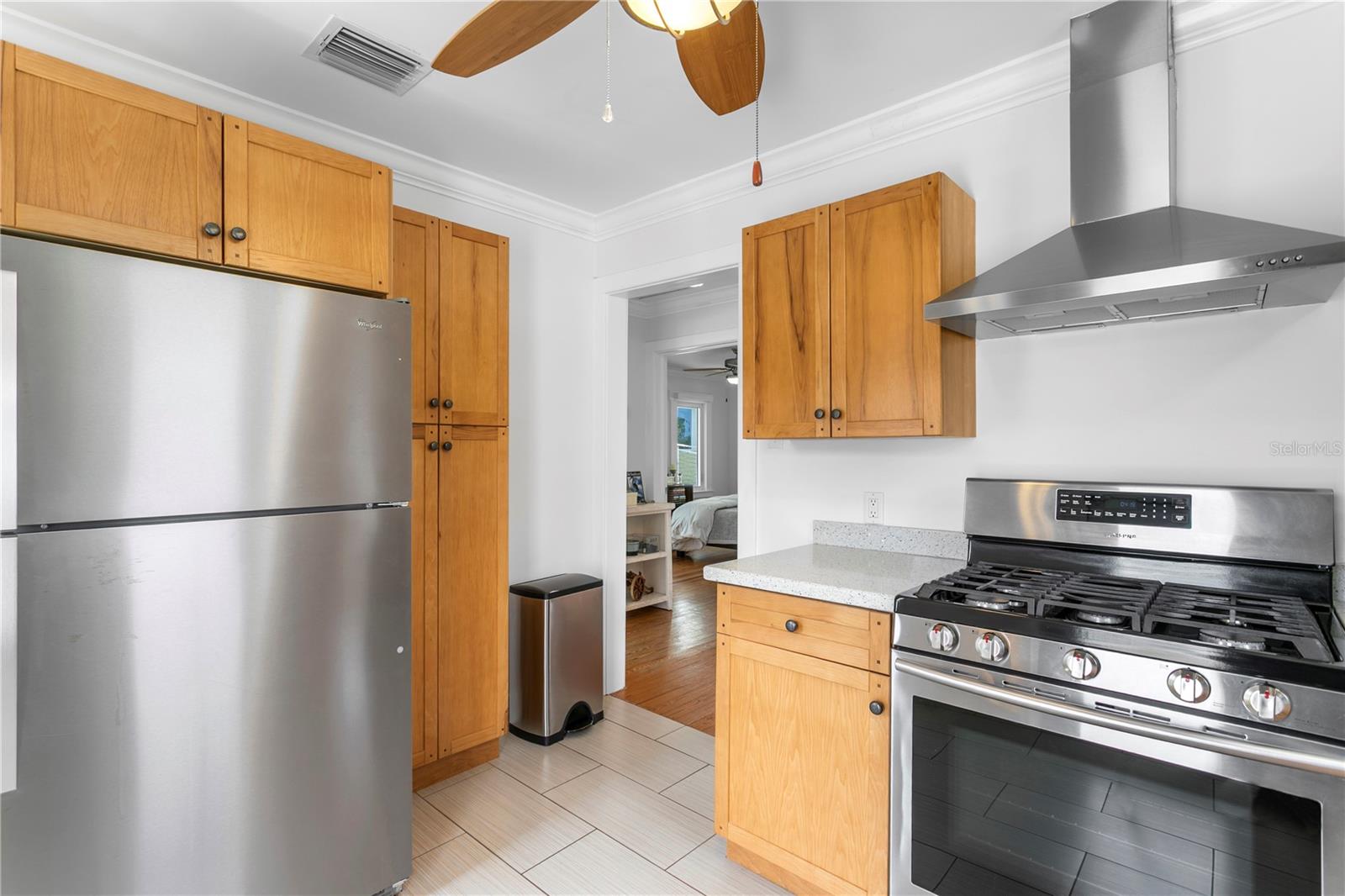 1803 BEACH DR SE, ST PETERSBURG, FL — photo 69