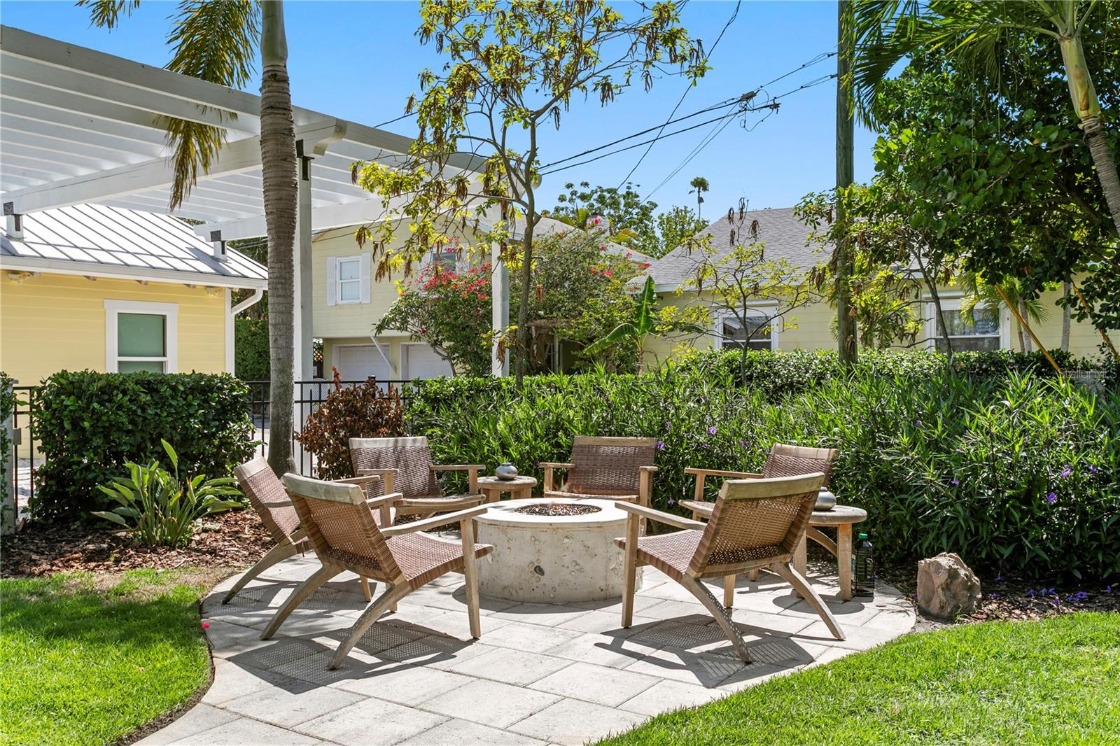 1803 BEACH DR SE, ST PETERSBURG, FL — photo 85