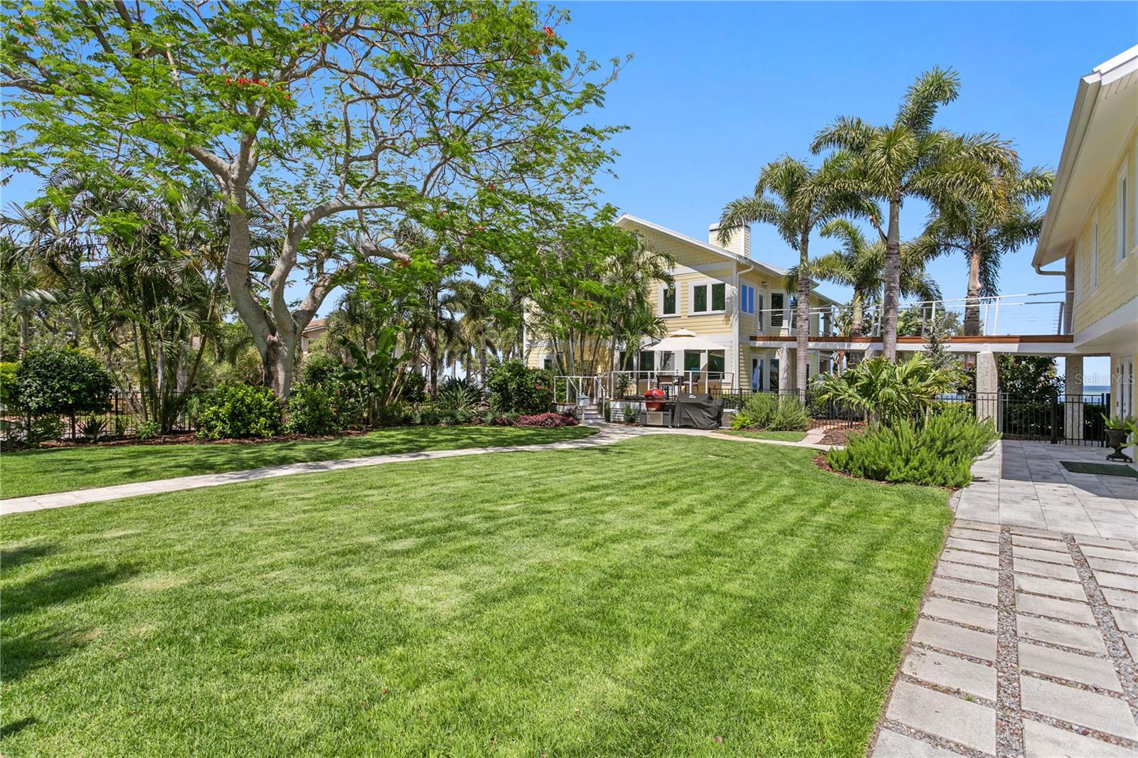 1803 BEACH DR SE, ST PETERSBURG, FL — photo 86