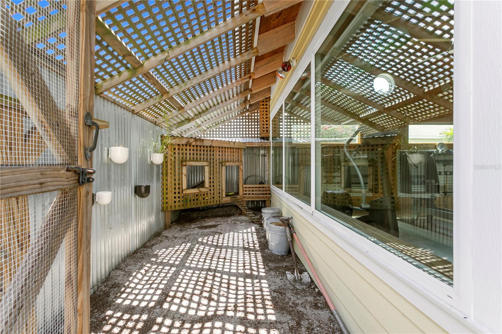 1803 BEACH DR SE, ST PETERSBURG, FL — photo 93