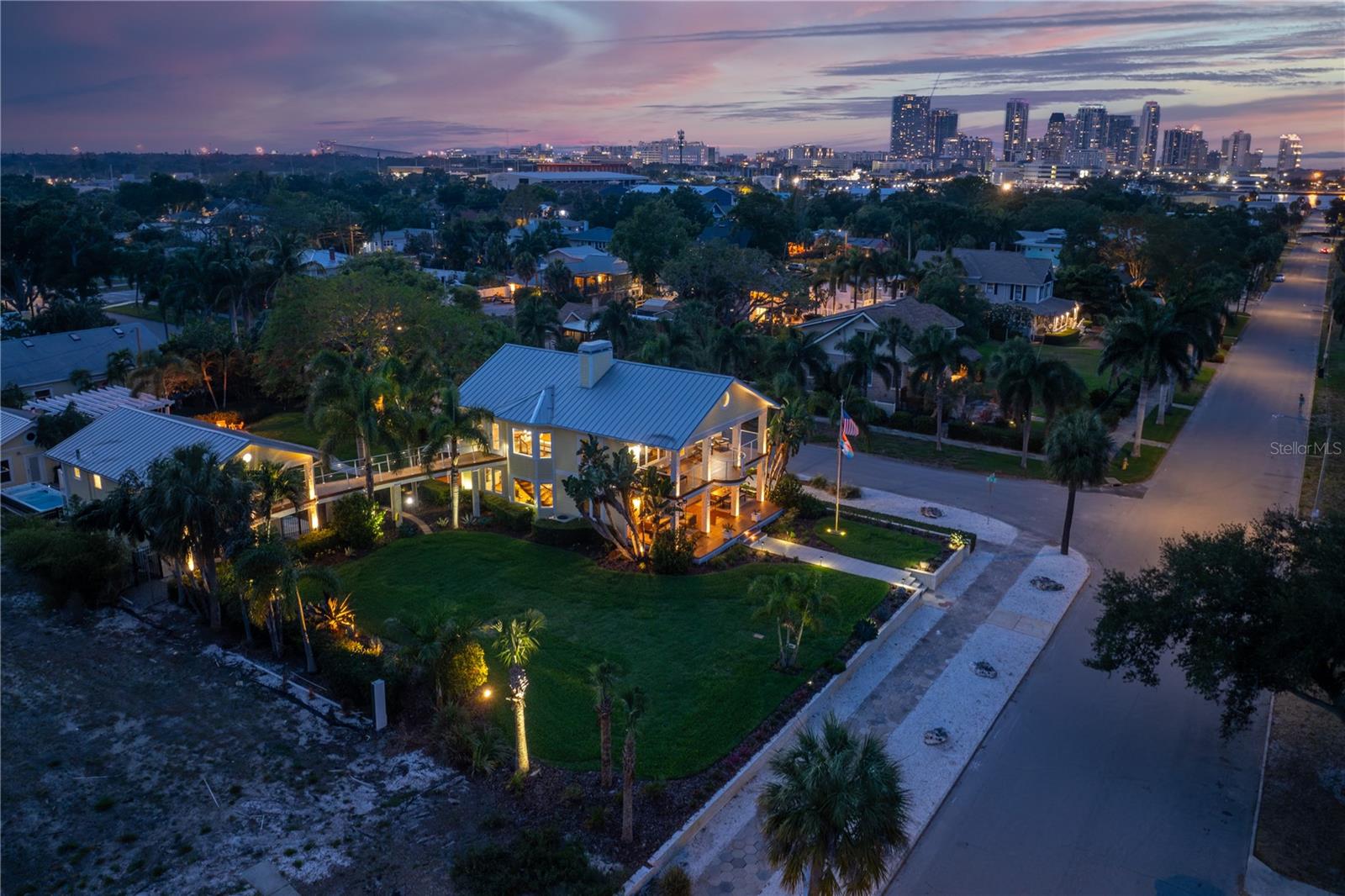 1803 BEACH DR SE, ST PETERSBURG, FL — photo 99