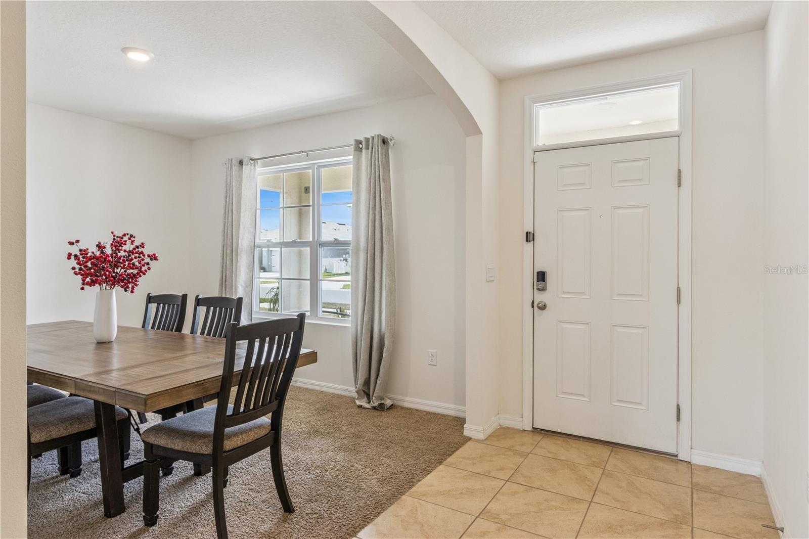 2933 IVY LAKE CT, LAKELAND, FL — photo 2