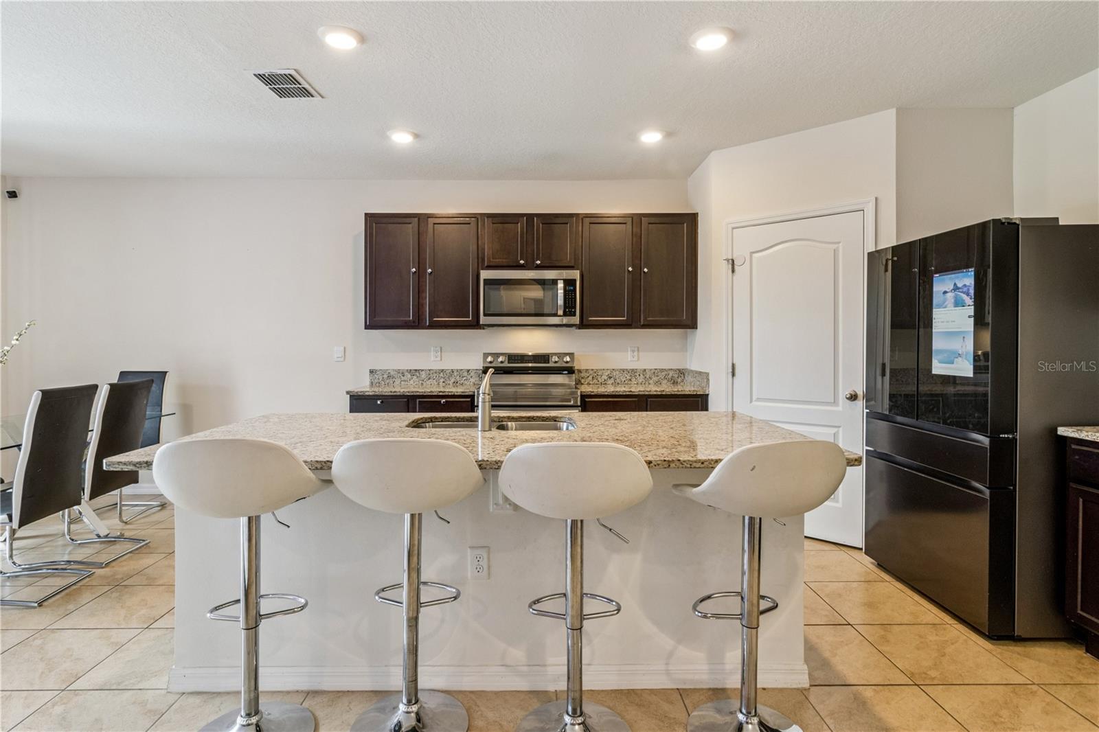 2933 IVY LAKE CT, LAKELAND, FL — photo 3