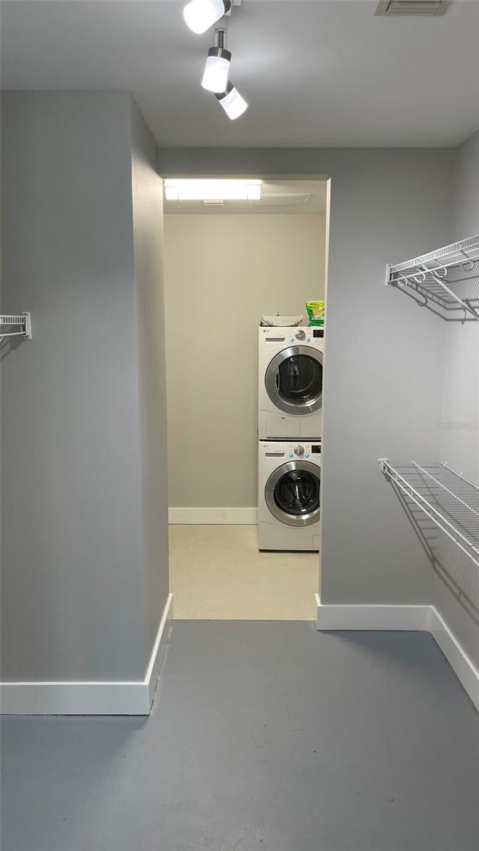 150 E ROBINSON ST #1423, ORLANDO, FL — photo 26