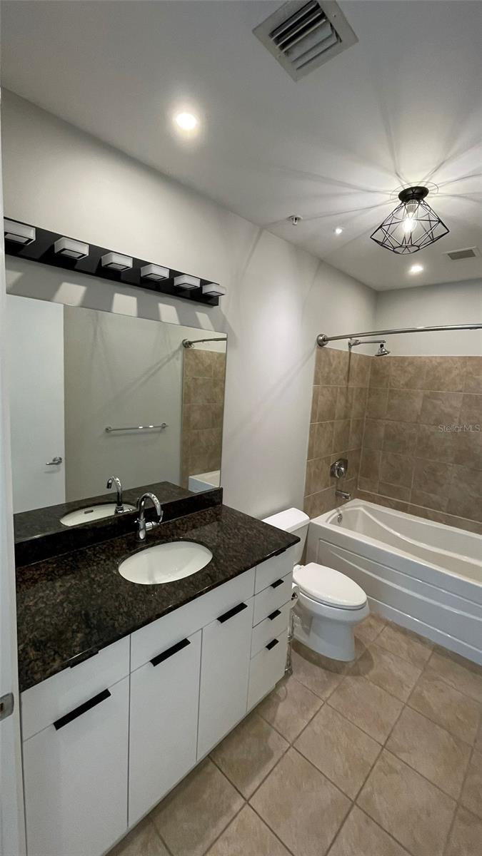 150 E ROBINSON ST #1423, ORLANDO, FL — photo 28