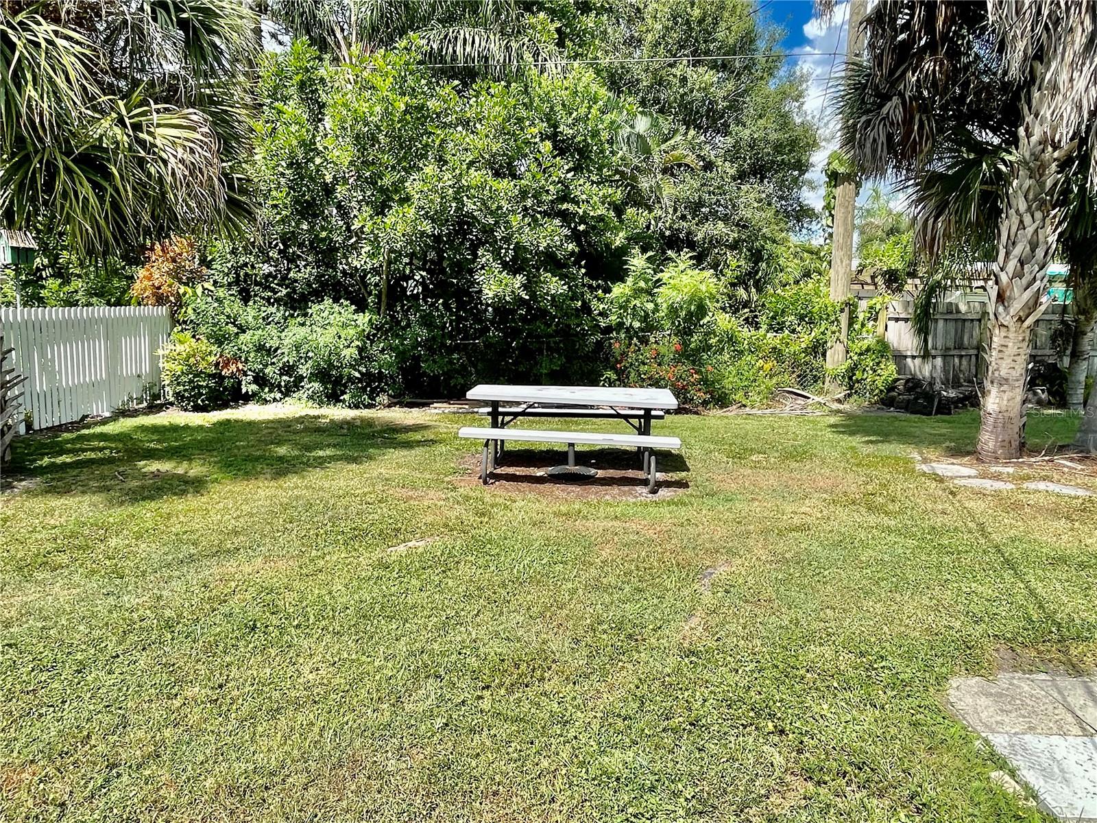 3174 REGATTA CIR, SARASOTA, FL — photo 27