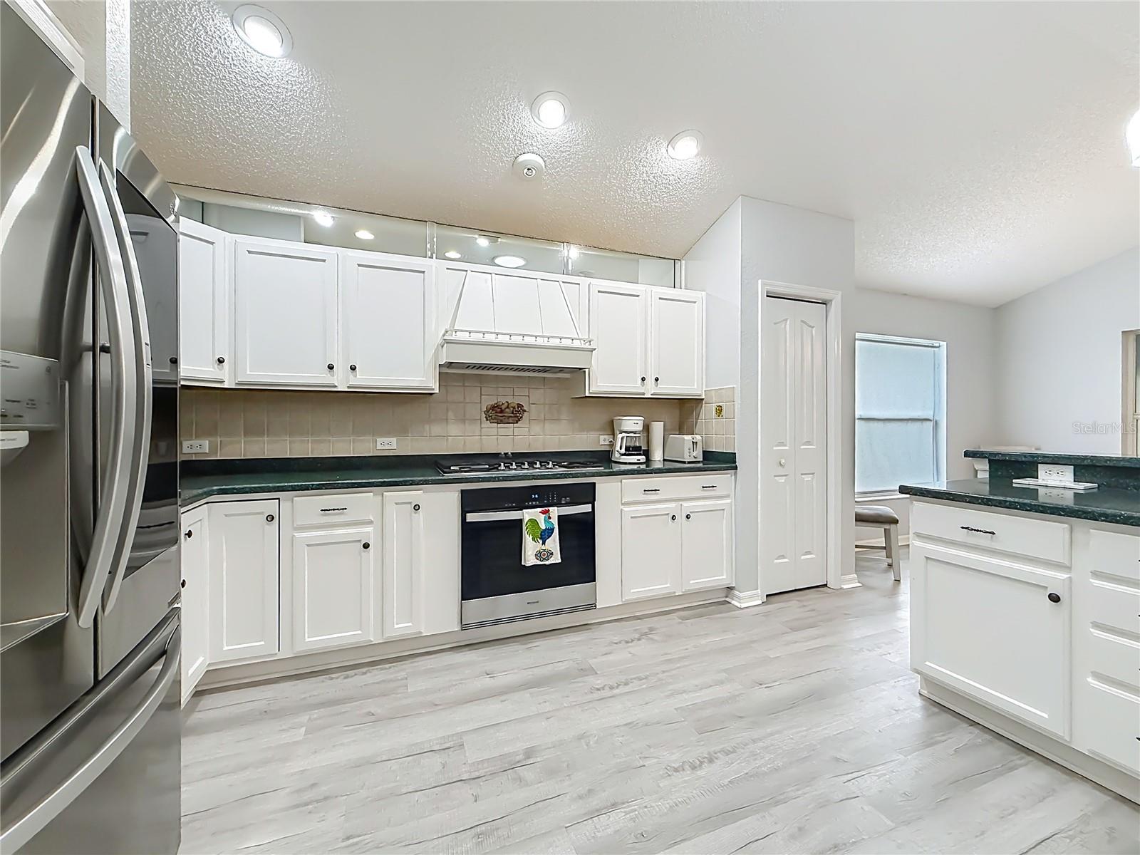 1738 AUGUSTINE DR, THE VILLAGES, FL — photo 5