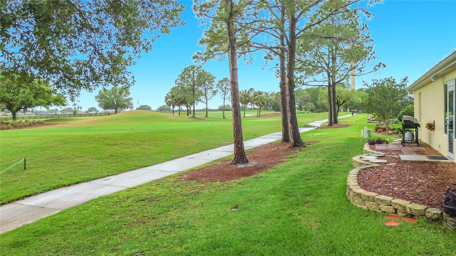 1738 AUGUSTINE DR, THE VILLAGES, FL — photo 26
