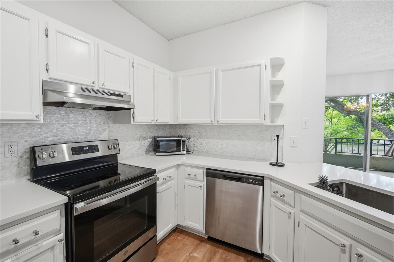 604 SEASCAPE WAY, TAMPA, FL — photo 13