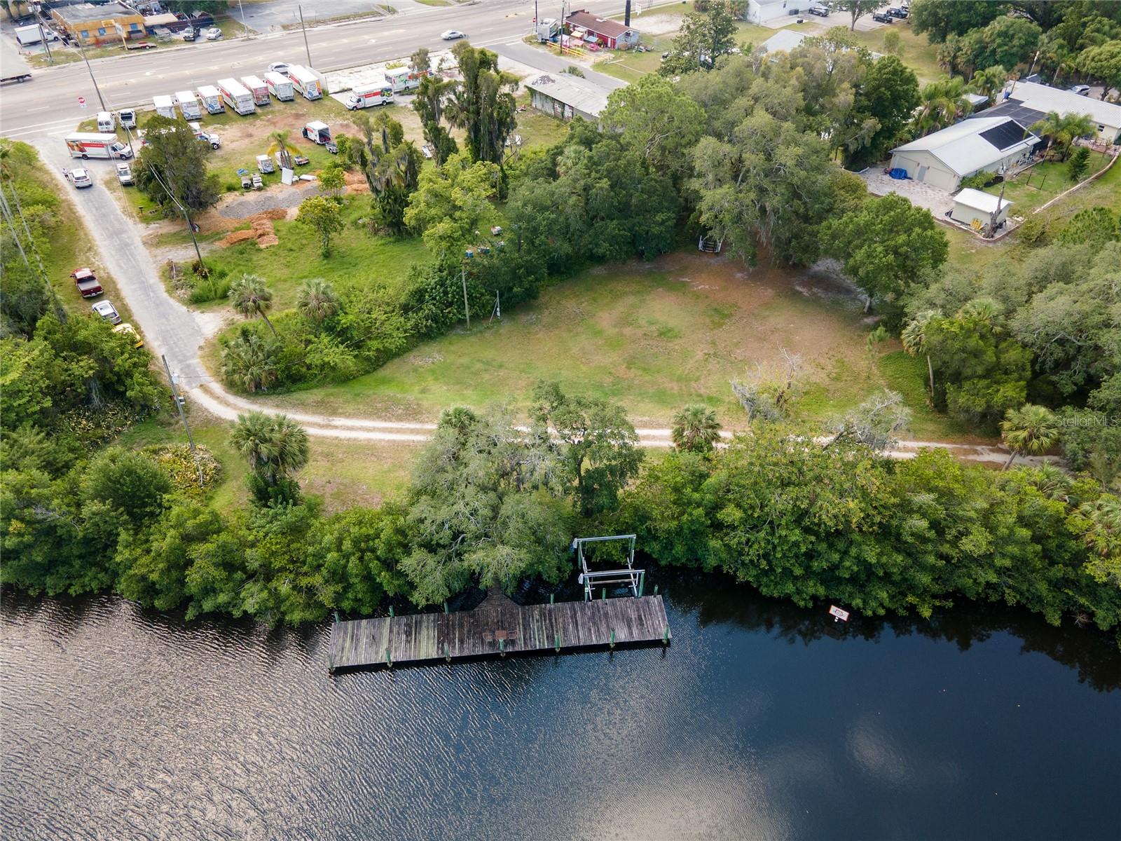 102 DICKMAN DR SW, RUSKIN, FL