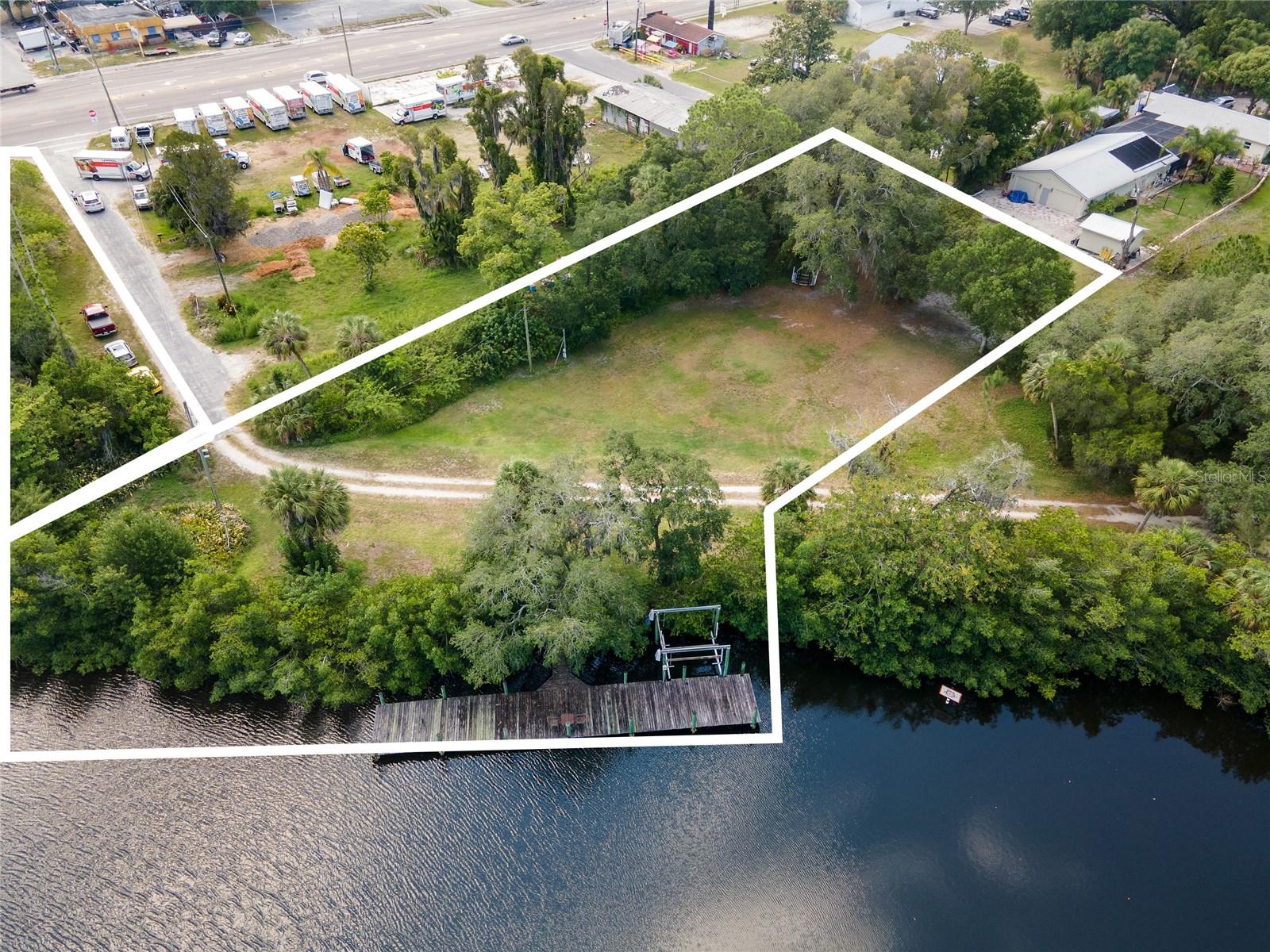 102 DICKMAN DR SW, RUSKIN, FL — photo 2