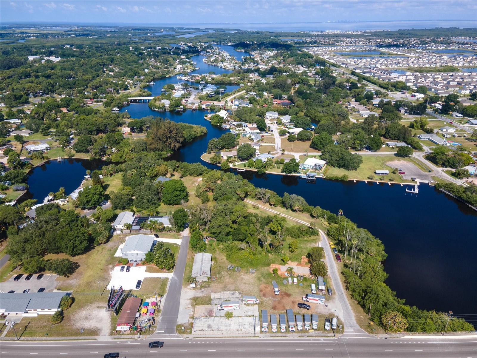102 DICKMAN DR SW, RUSKIN, FL — photo 3