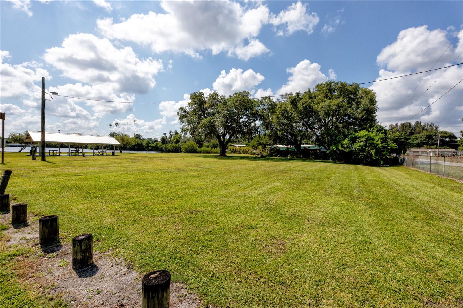 102 DICKMAN DR SW, RUSKIN, FL — photo 48