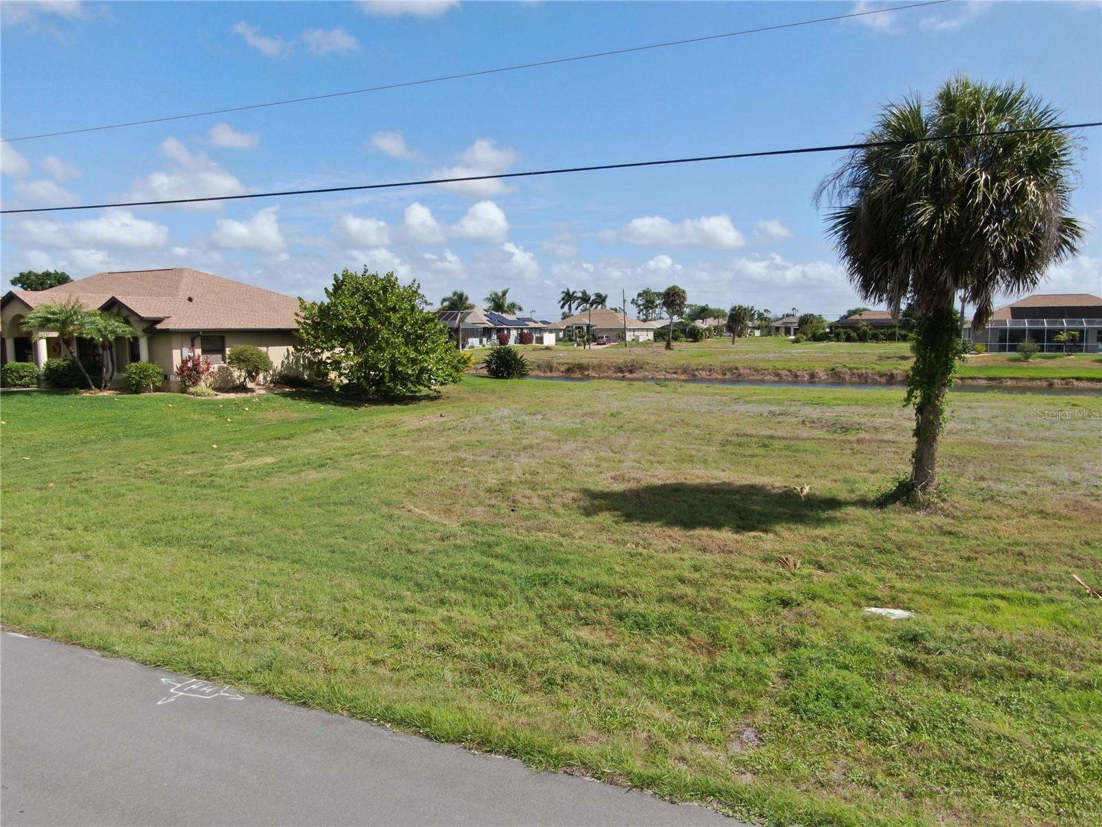 35 & 37 TOURNAMENT RD, ROTONDA WEST, FL — photo 2
