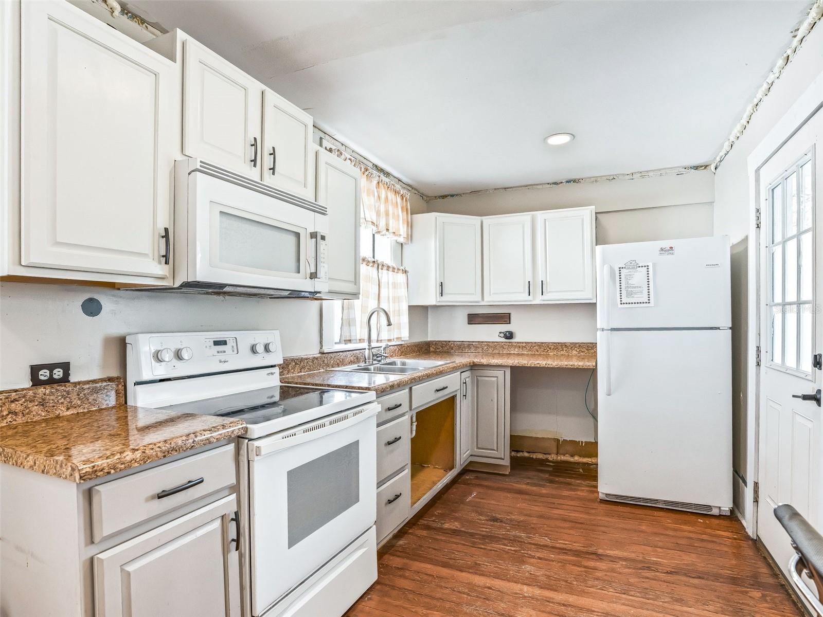 10487 SE HIGHWAY 42, SUMMERFIELD, FL — photo 19