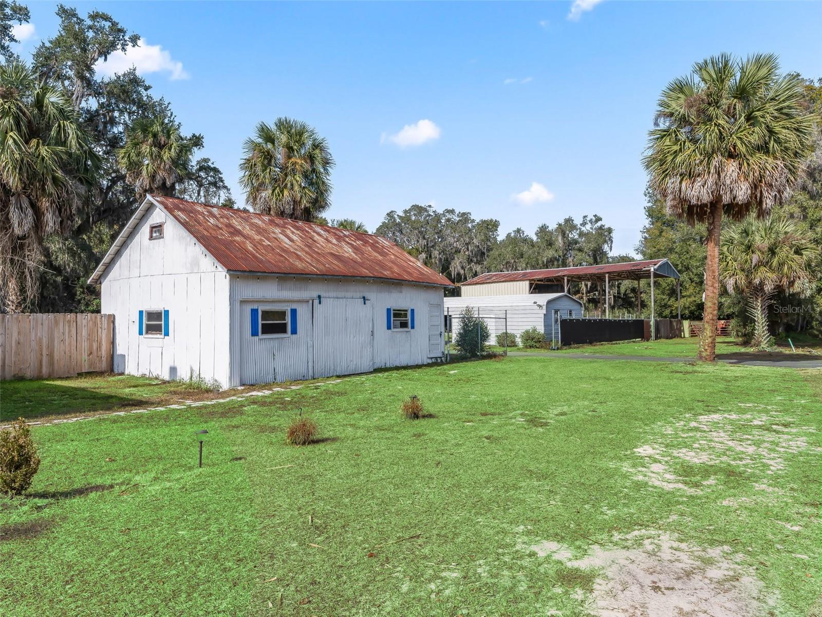 10487 SE HIGHWAY 42, SUMMERFIELD, FL — photo 45