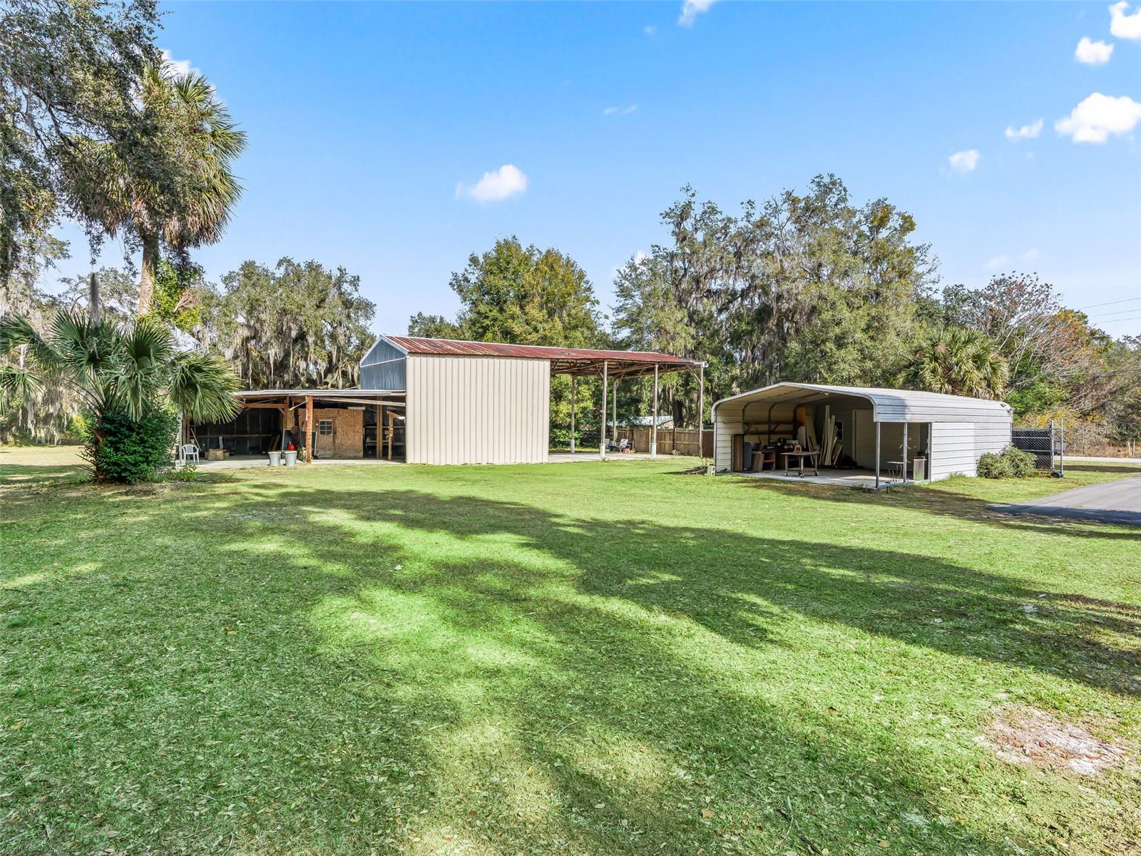 10487 SE HIGHWAY 42, SUMMERFIELD, FL — photo 47