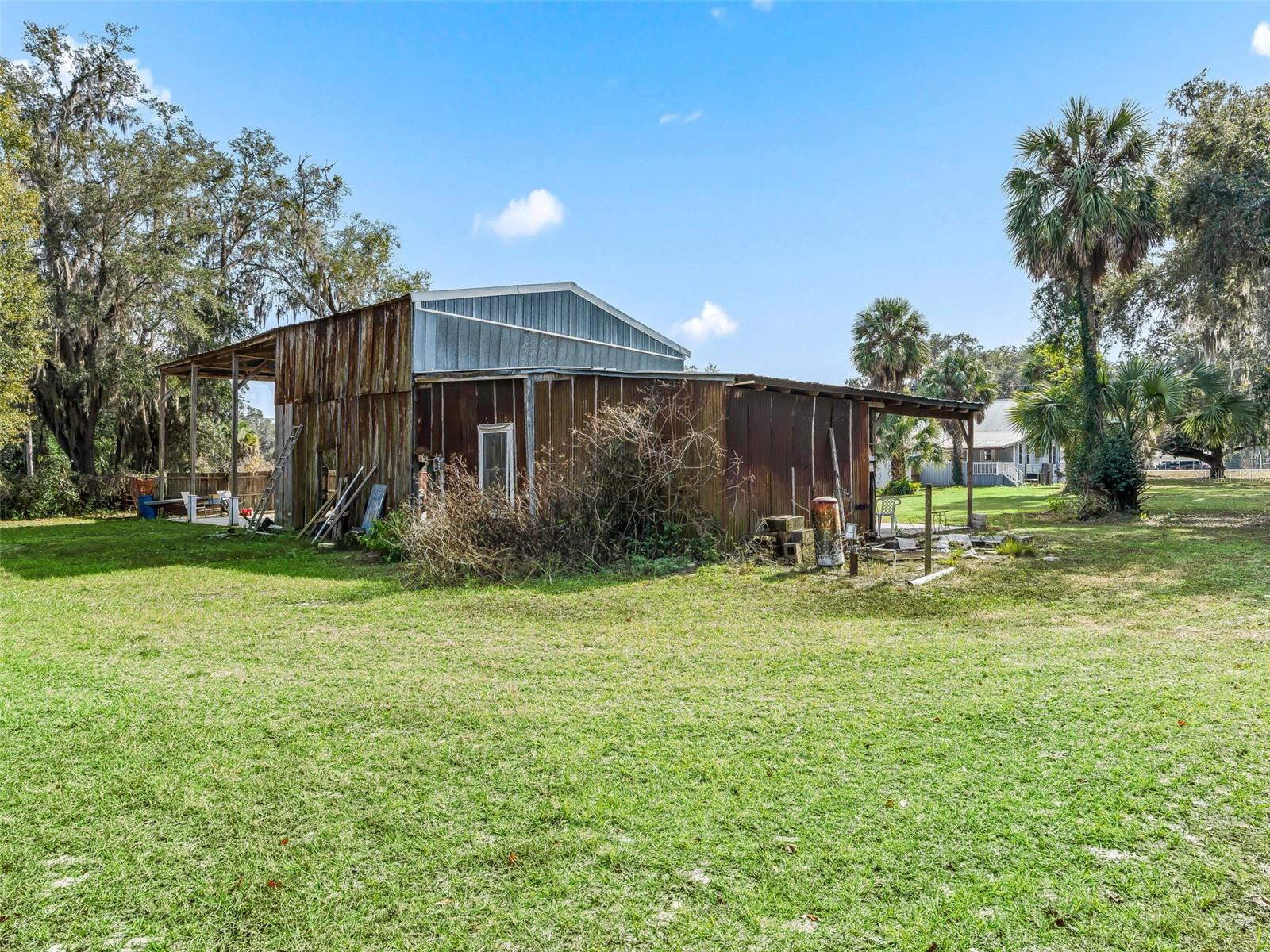 10487 SE HIGHWAY 42, SUMMERFIELD, FL — photo 57