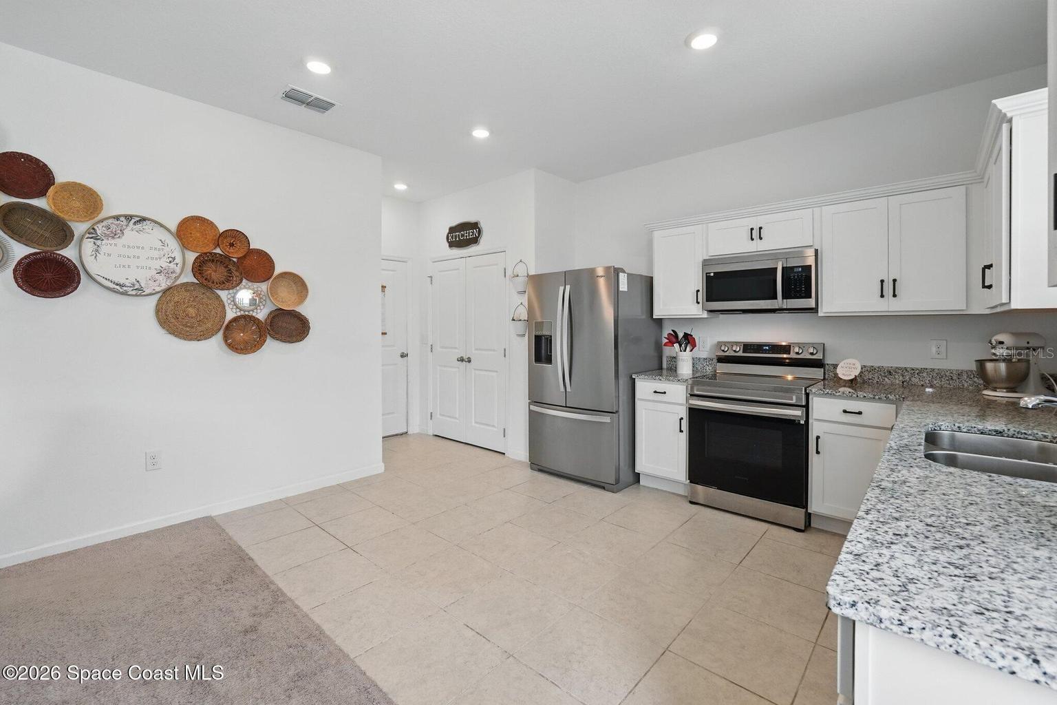 2024 HEMINGWAY CIR, GROVELAND, FL — photo 9