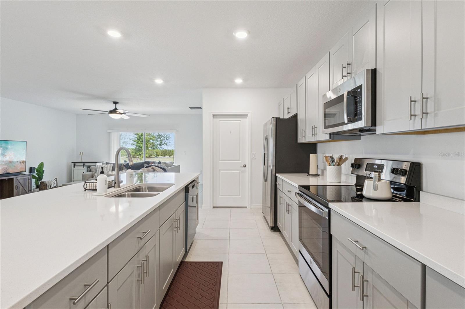 1099 CALICO POINTE CIR, GROVELAND, FL — photo 35