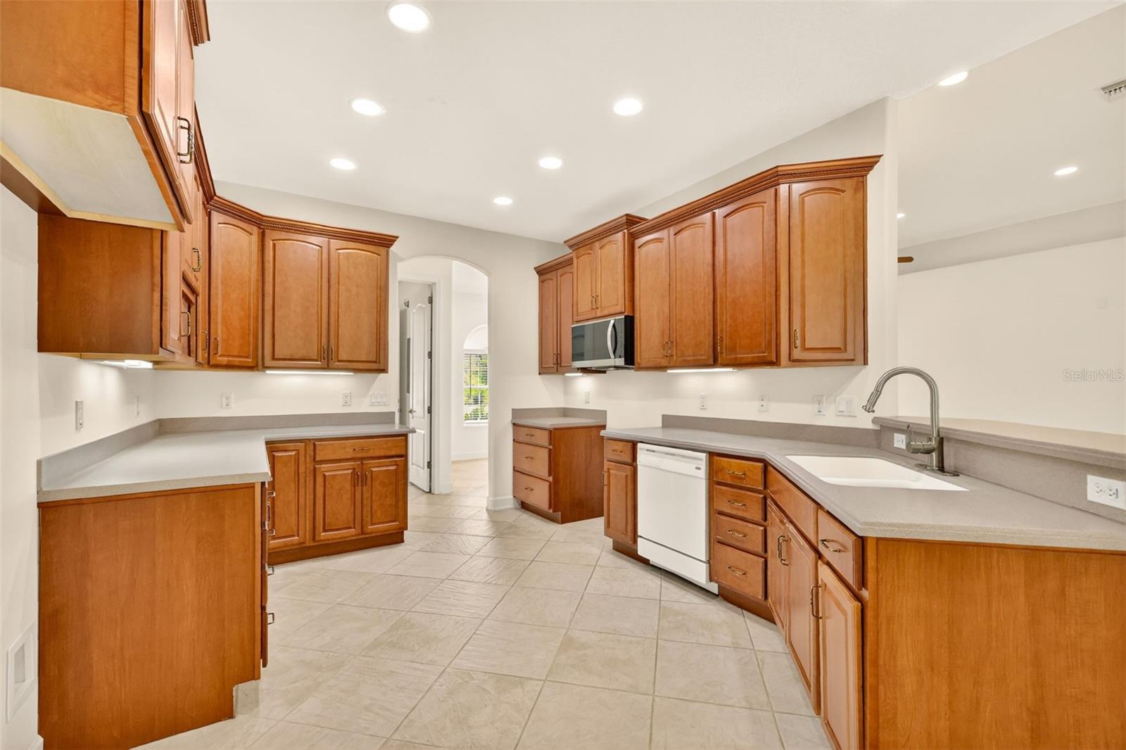 42808 ROYAL TRAILS RD, EUSTIS, FL — photo 9