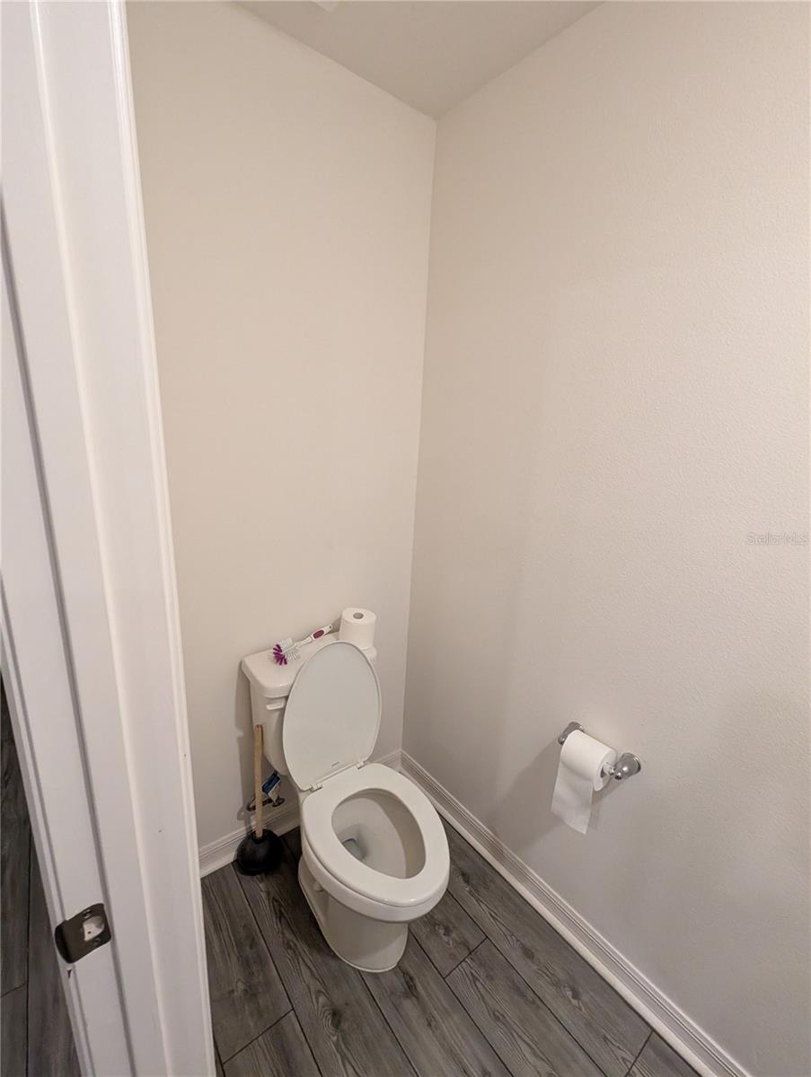 1556 WYNFORD CIR, TAVARES, FL — photo 27