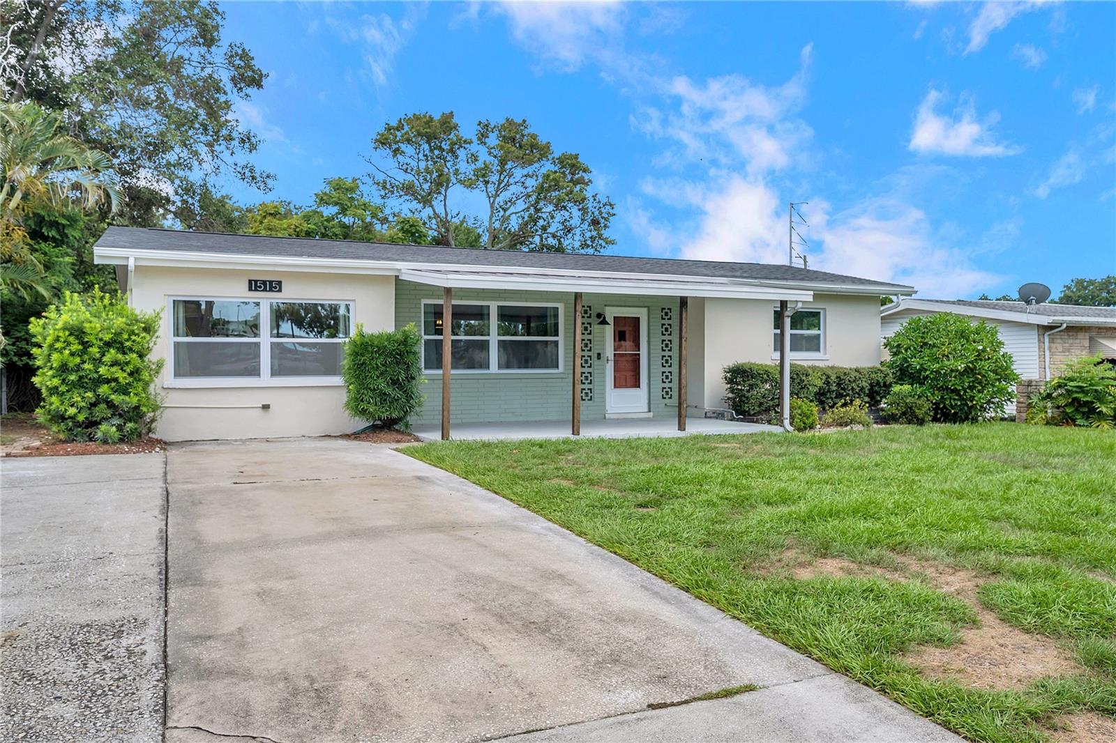 1515 BELLEAIR RD, CLEARWATER, FL — photo 2