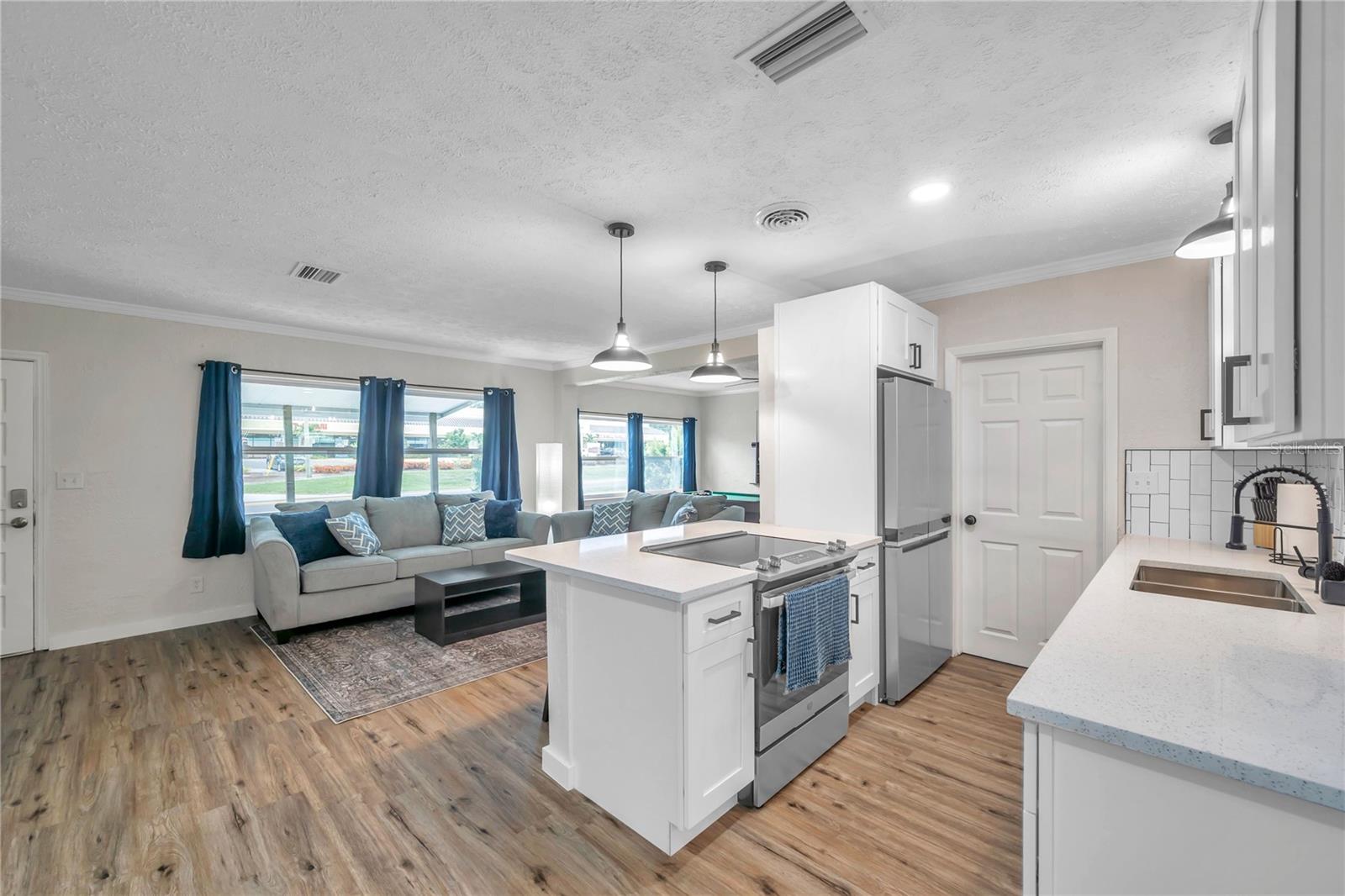 1515 BELLEAIR RD, CLEARWATER, FL — photo 4