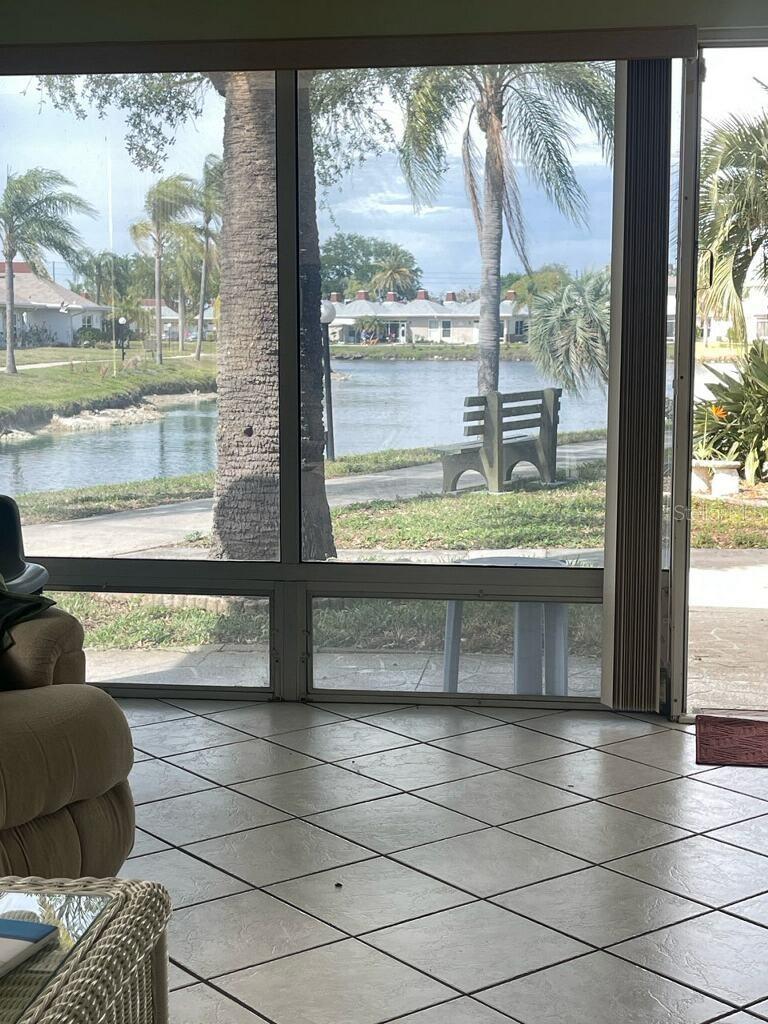4326 TAHITIAN GARDENS CIR #14E, HOLIDAY, FL