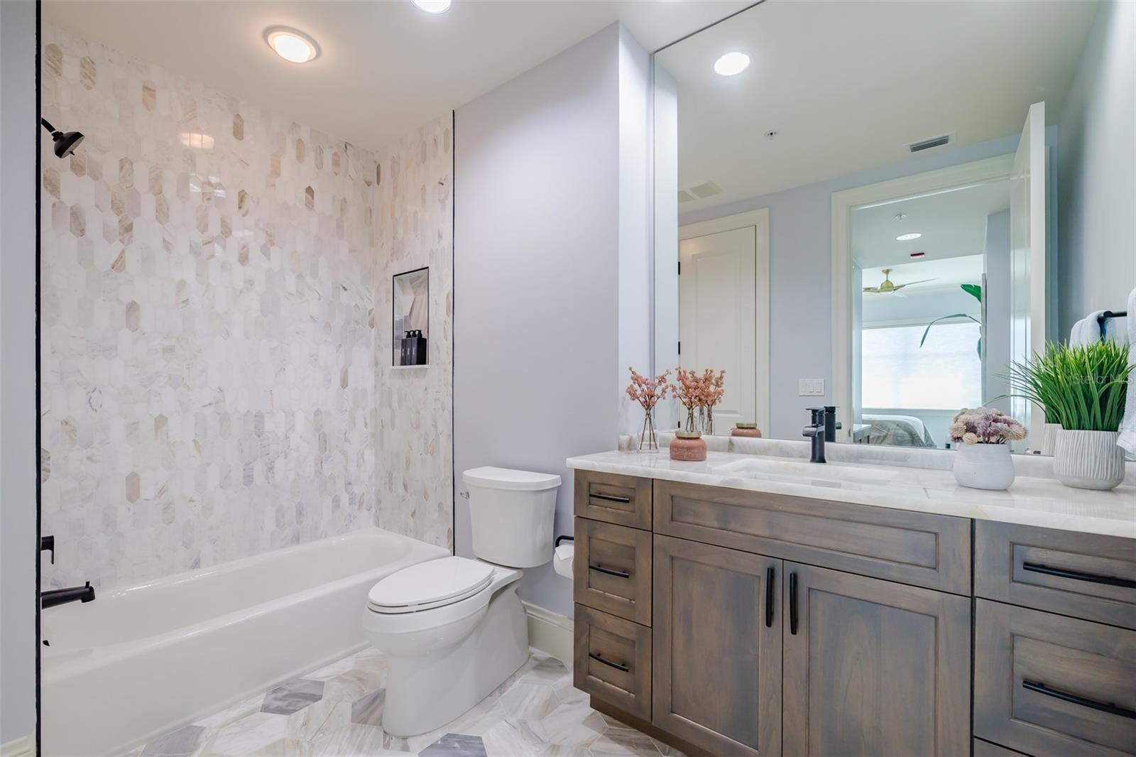 130 RIVIERA DUNES WAY #802, PALMETTO, FL — photo 24