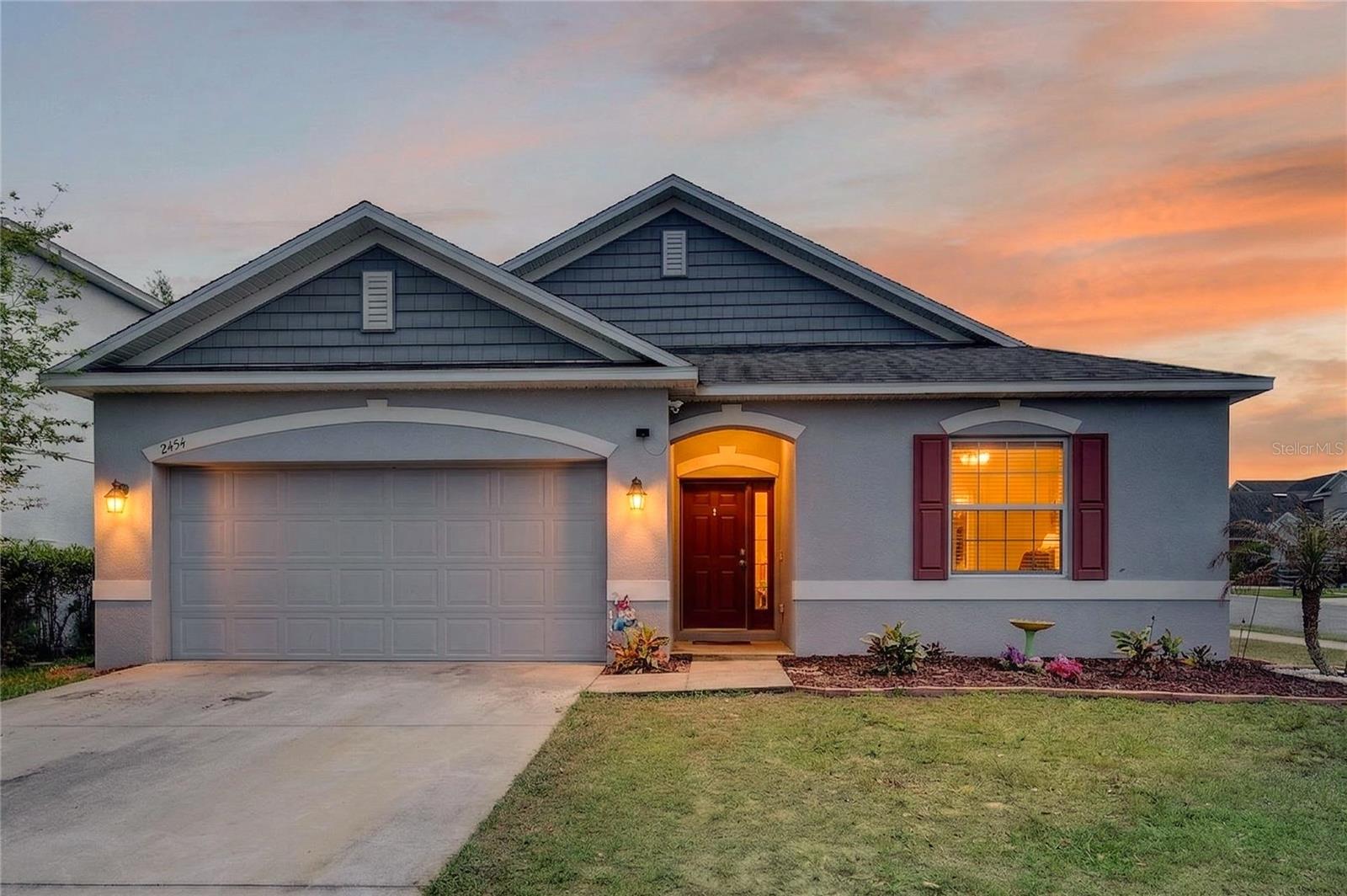 2454 NORWOOD PL, TAVARES, FL