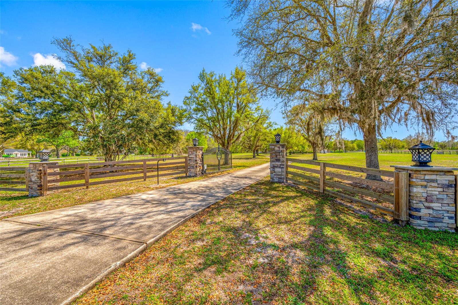 11939 PASCO TRAILS BLVD, SPRING HILL, FL — photo 4