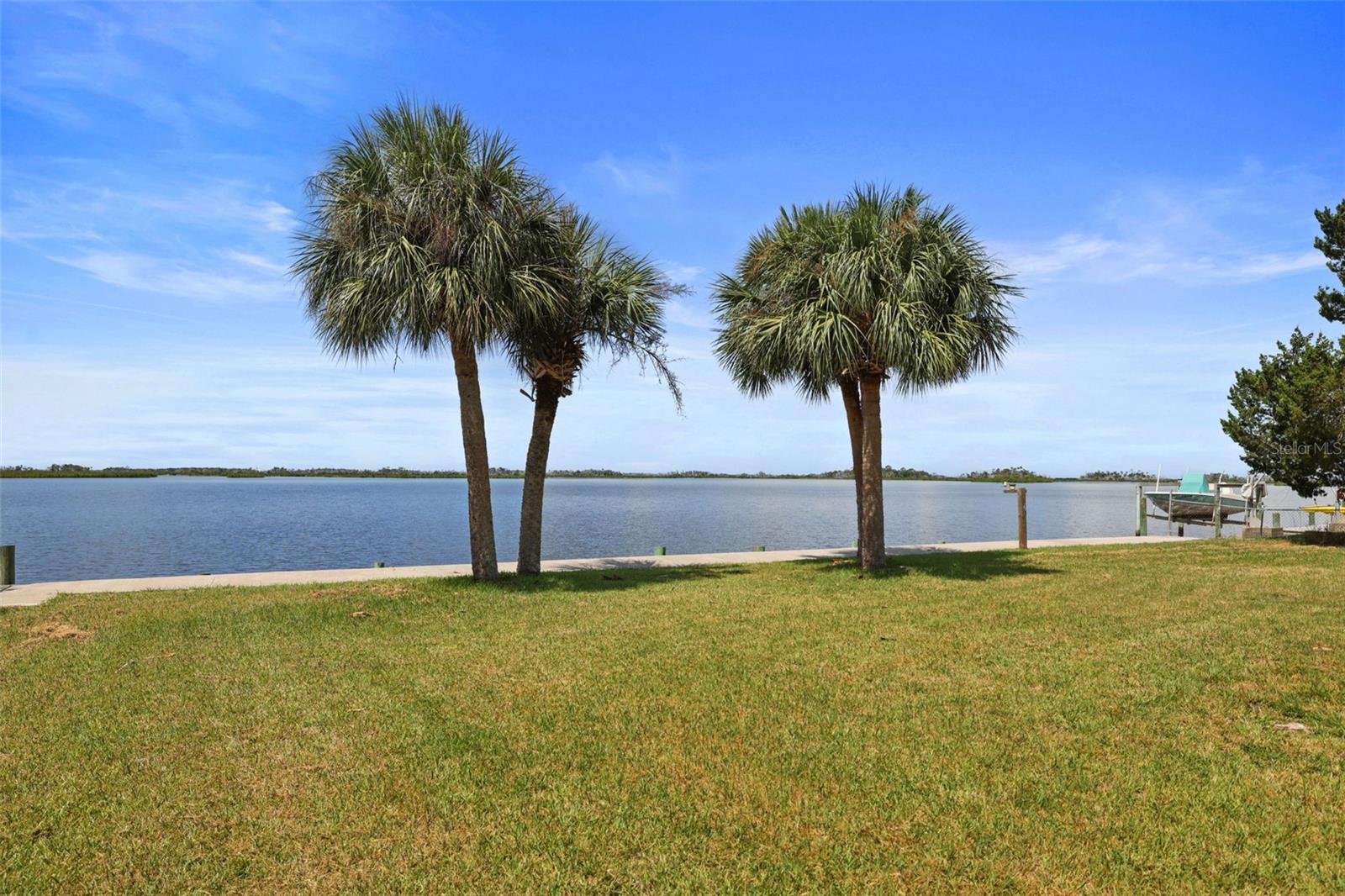 11930 W BAYSHORE DR, CRYSTAL RIVER, FL — photo 7