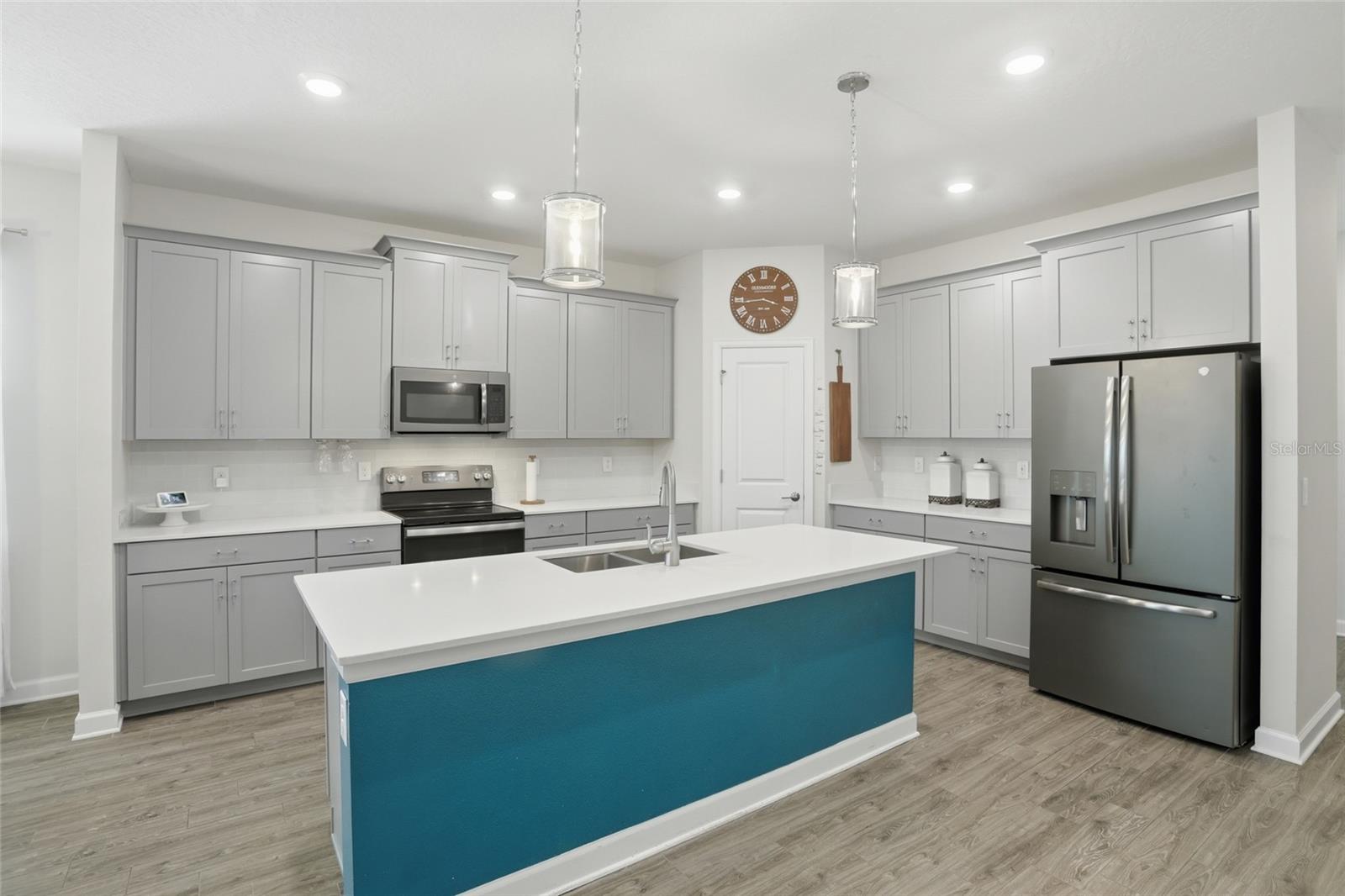 2154 CAMDEN LOOP, DAVENPORT, FL — photo 3