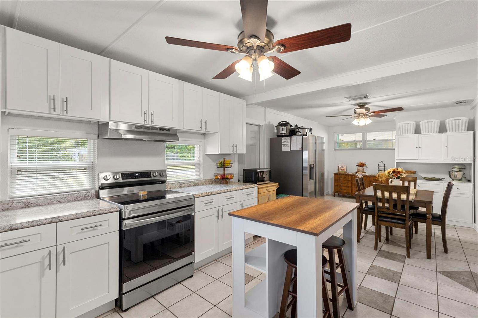 7001 13TH ST N, ST PETERSBURG, FL — photo 13