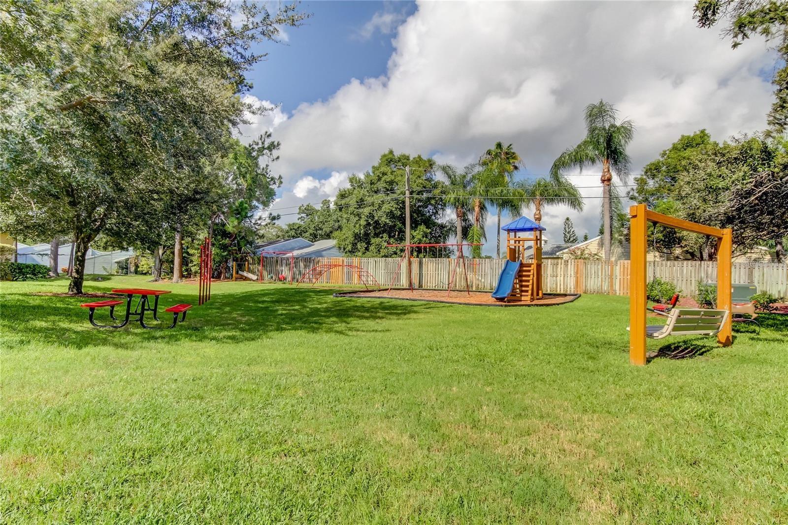 3295 FOX CHASE #105, PALM HARBOR, FL — photo 15
