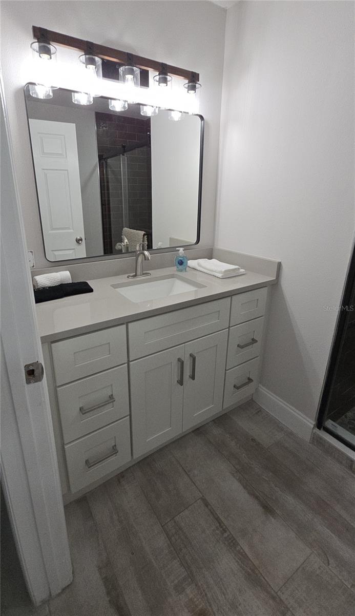 2107 PINE TER, SARASOTA, FL — photo 20