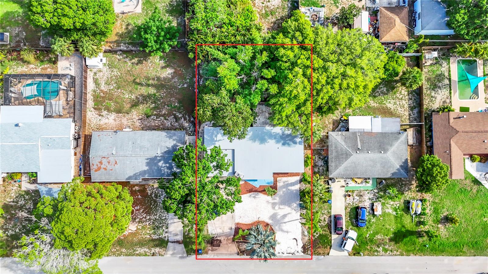 2107 PINE TER, SARASOTA, FL — photo 41