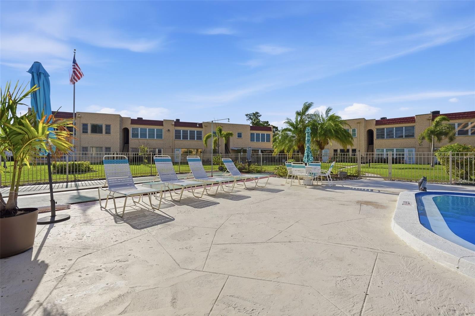 212 CEDARWOOD CIR #212, SEMINOLE, FL — photo 41