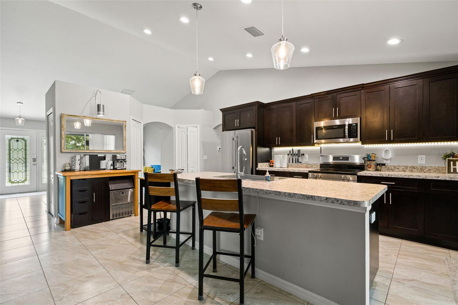 12015 PHOENIX AVE, WEEKI WACHEE, FL — photo 12