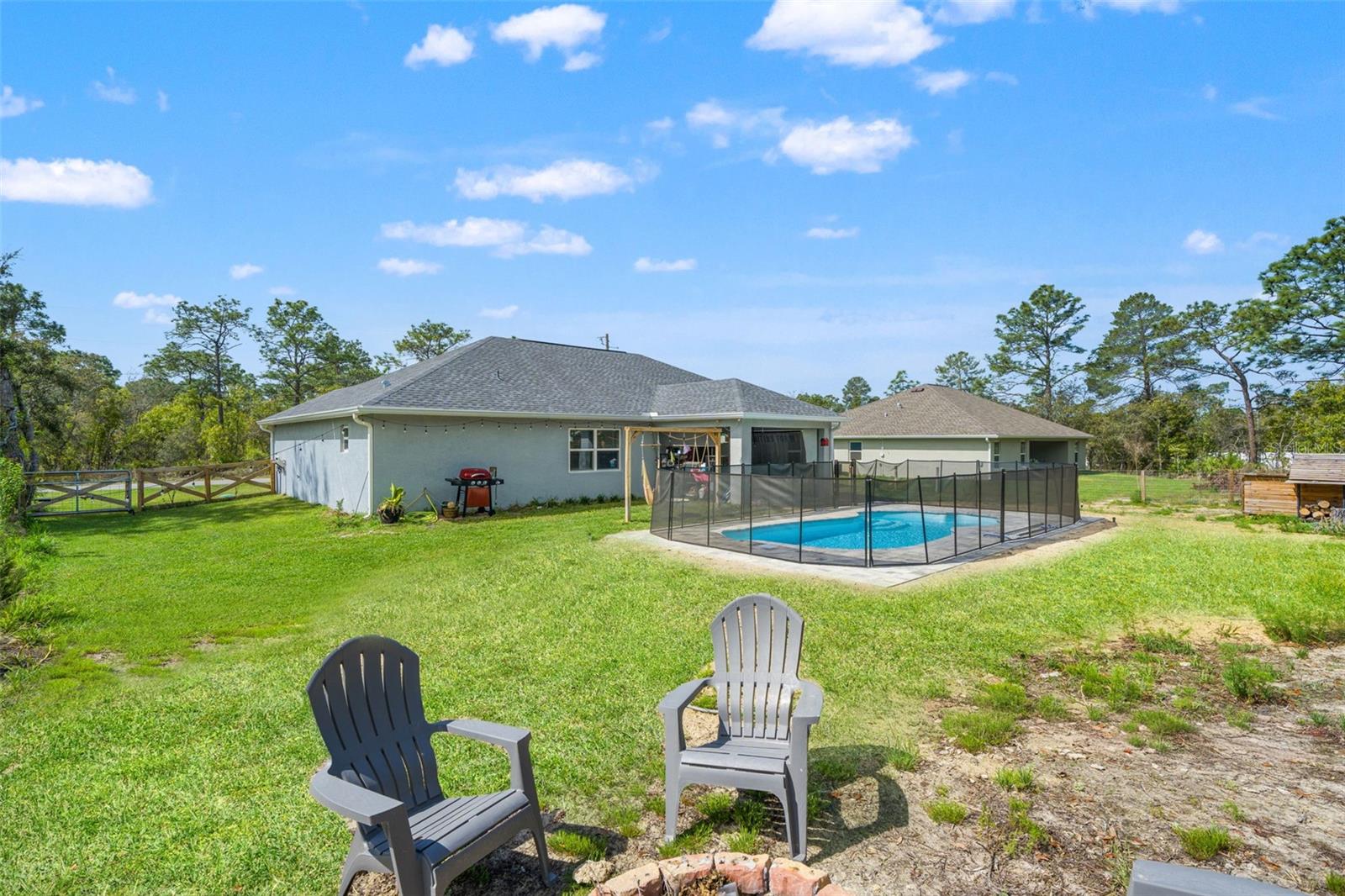 12015 PHOENIX AVE, WEEKI WACHEE, FL — photo 33