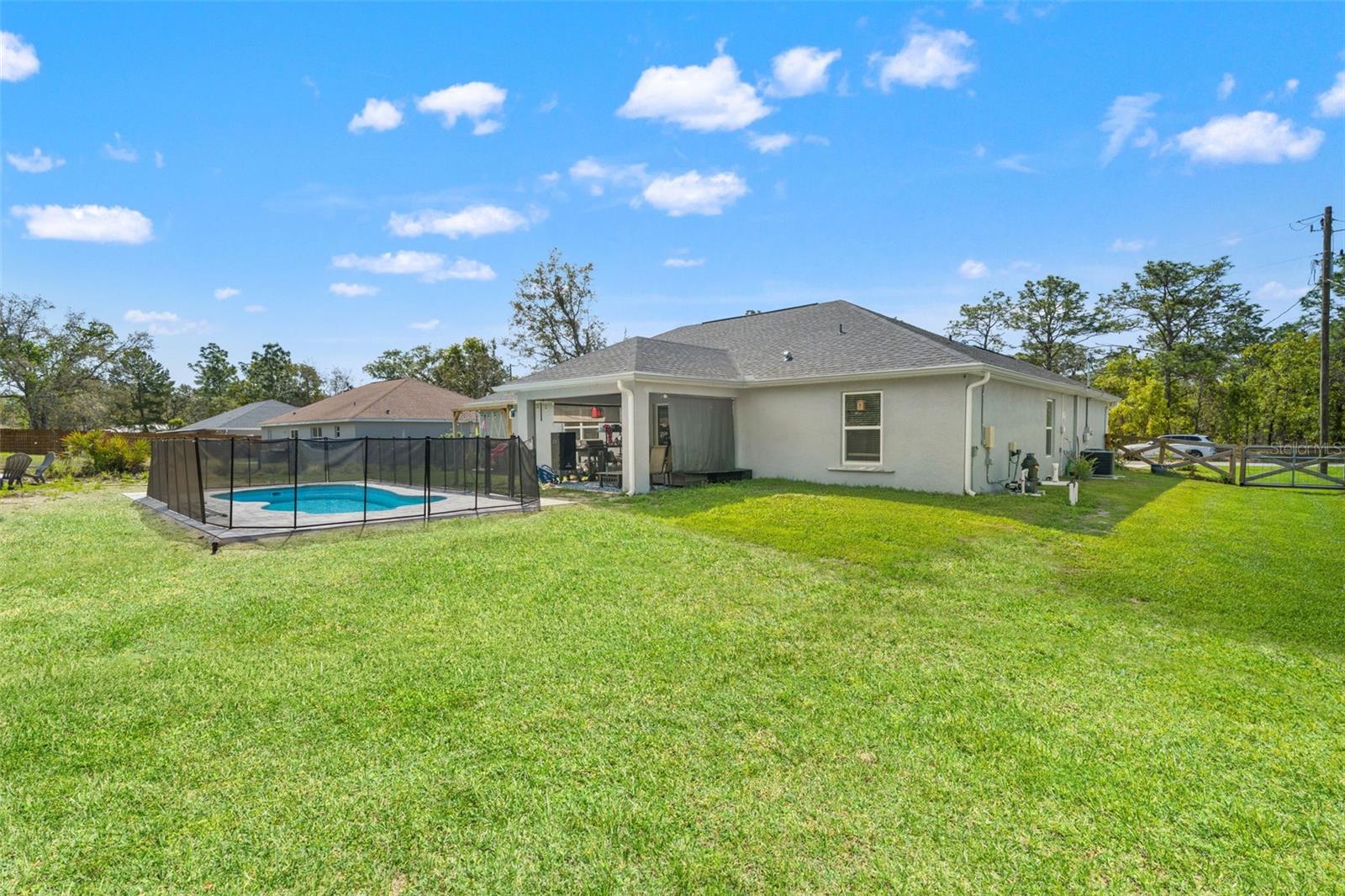 12015 PHOENIX AVE, WEEKI WACHEE, FL — photo 34