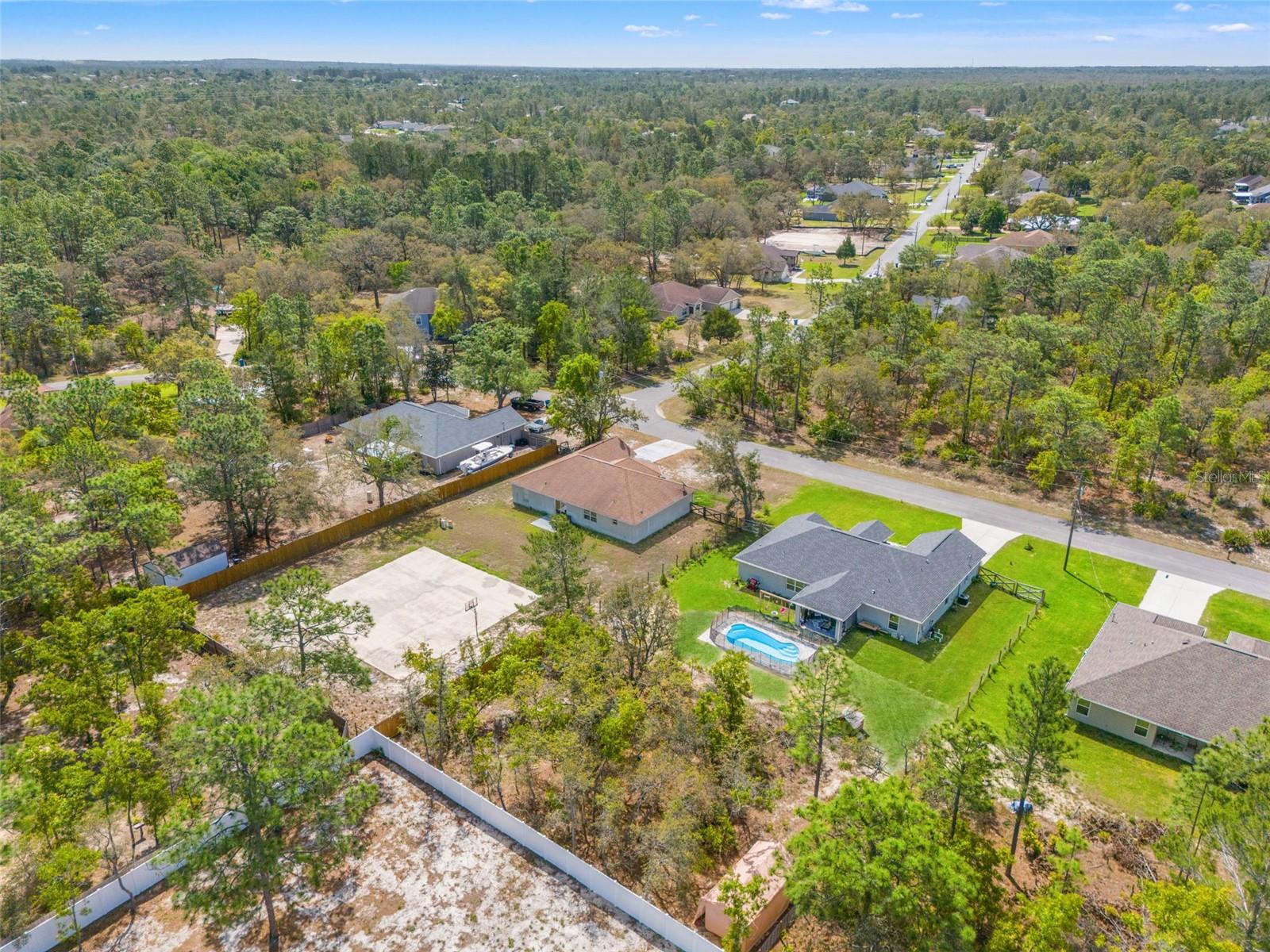 12015 PHOENIX AVE, WEEKI WACHEE, FL — photo 3