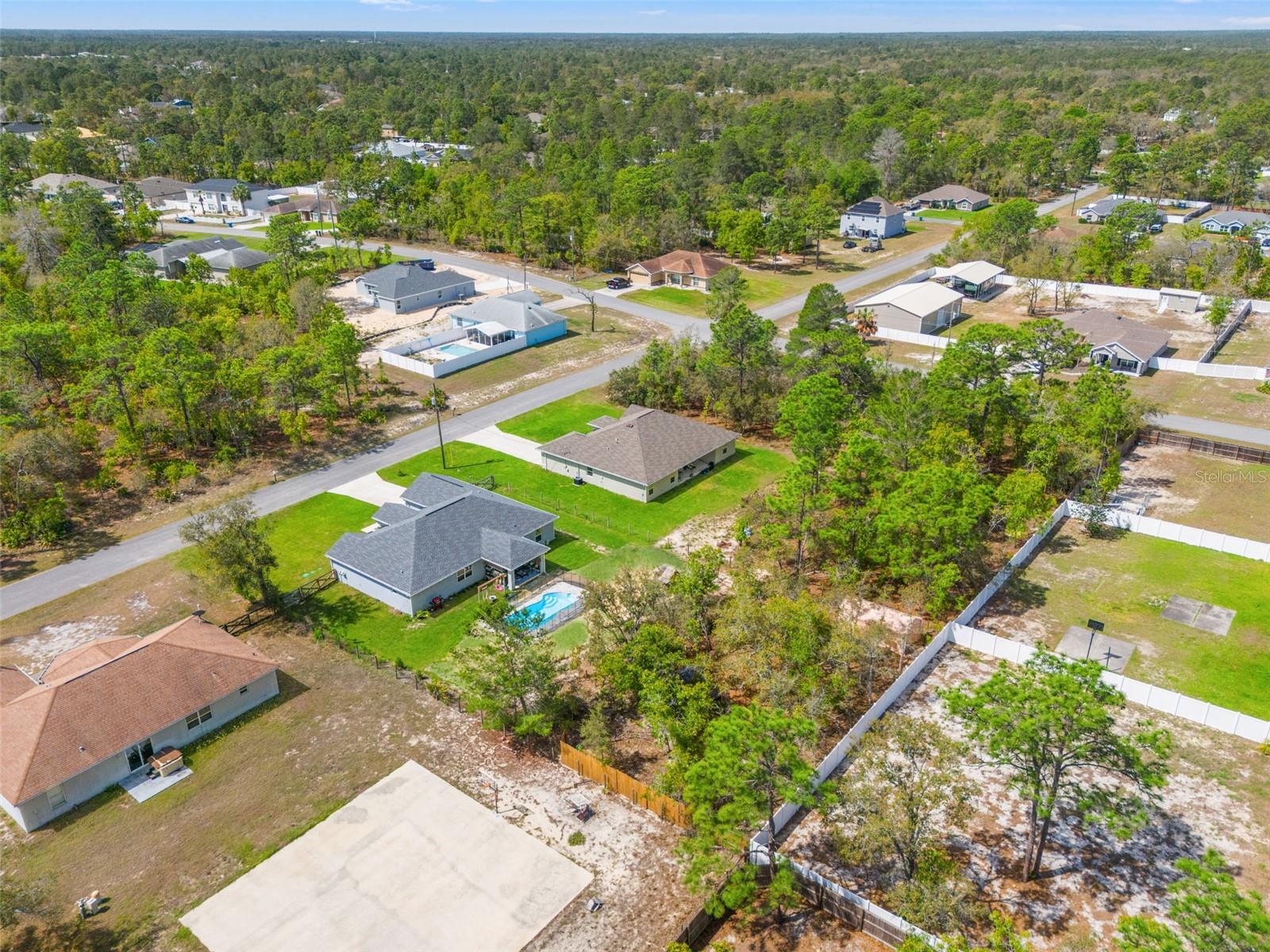 12015 PHOENIX AVE, WEEKI WACHEE, FL — photo 35