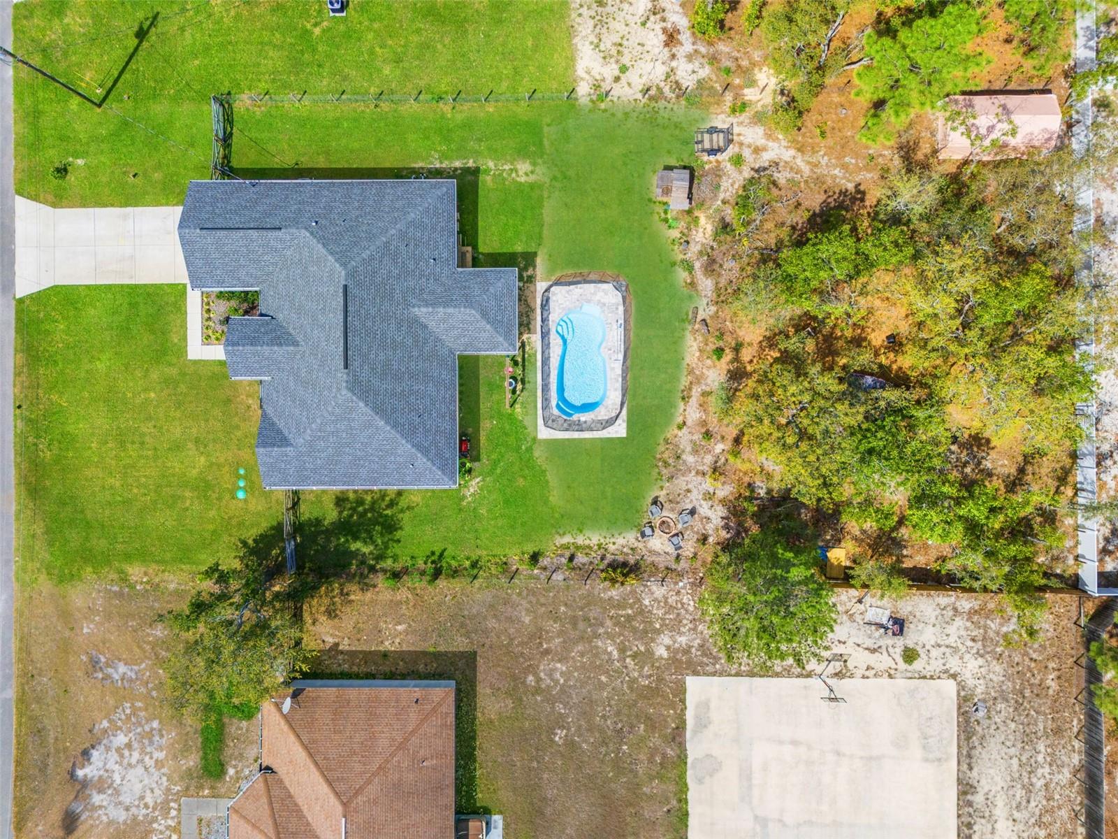 12015 PHOENIX AVE, WEEKI WACHEE, FL — photo 36