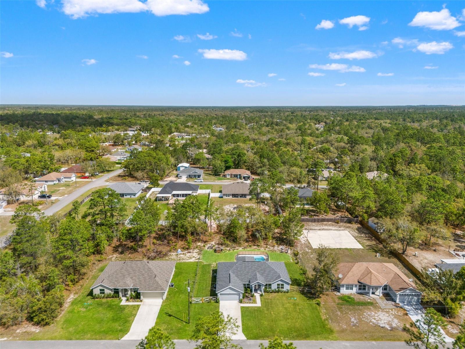 12015 PHOENIX AVE, WEEKI WACHEE, FL — photo 37
